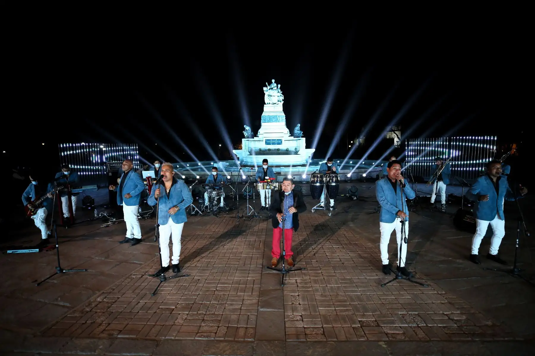 La Municipalidad Metropolitana de Lima realizó una serenata virtual para celebrar los 486 años de fundación de la ciudad de Lima. Bartola, Daniela Darcourt, Dilbert Aguilar y Orquesta La Tribu, William Luna, Laurita Pacheco y muchos artistas más participaron en la ceremonia. Foto: MML