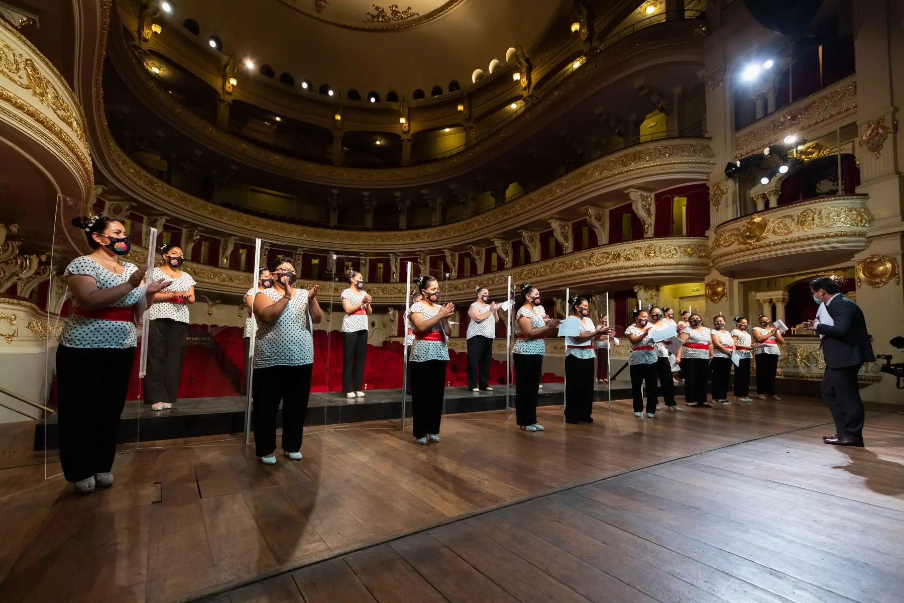La Municipalidad Metropolitana de Lima realizó una serenata virtual para celebrar los 486 años de fundación de la ciudad de Lima. Bartola, Daniela Darcourt, Dilbert Aguilar y Orquesta La Tribu, William Luna, Laurita Pacheco y muchos artistas más participaron en la ceremonia. Foto: MML
