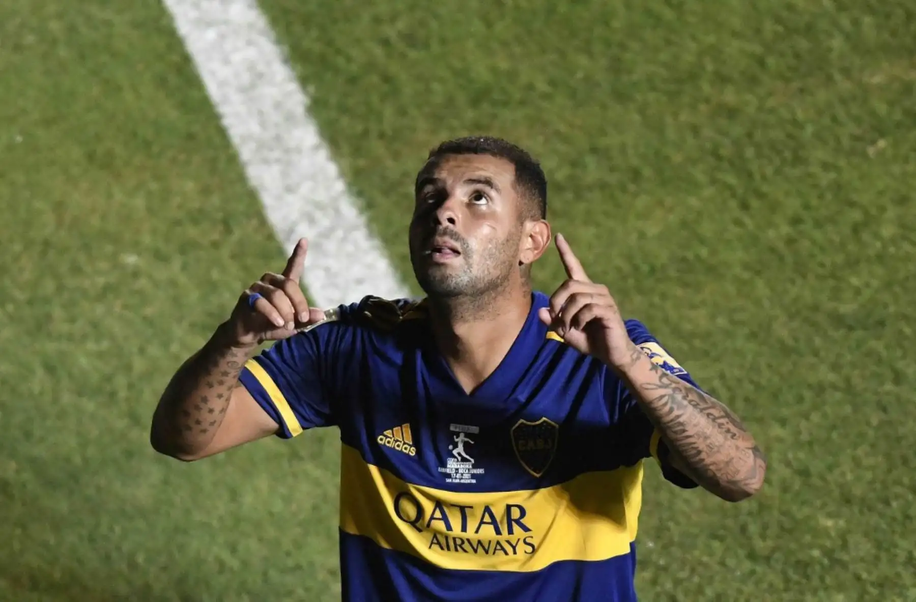 El colombiano de Boca Juniors, Edwin Cardona, celebra tras anotar ante Banfield durante la final del torneo de fútbol Copa Diego Armando Maradona de primera división de Argentina, en el estadio San Juan del Bicentenario, en San Juan, Argentina. Foto: AFP
