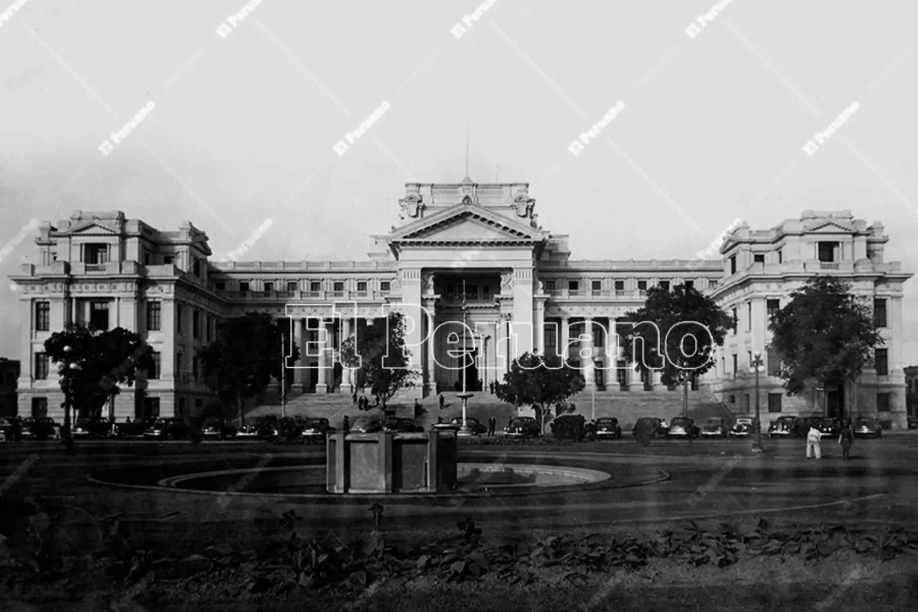 Palacio de Justicia, sede del Poder Judicial, en el Paseo de los Héroes Navales (1940).  Foto: Archivo Histórico de El Peruano