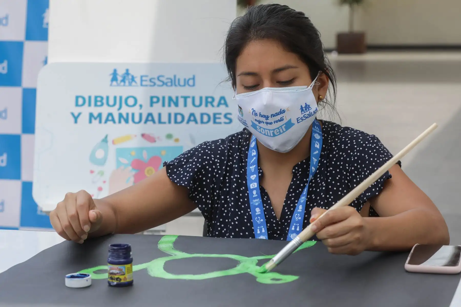 Si bien es una reacción natural sentir tensión por la crisis sanitaria que impacta al país, es vital desarrollar actividades que generen sensaciones de bienestar y alegría que coadyuven a prevenir en lo posible estados de ánimo de ira, enfado, miedo y tristeza.ANDINA/EsSalud
