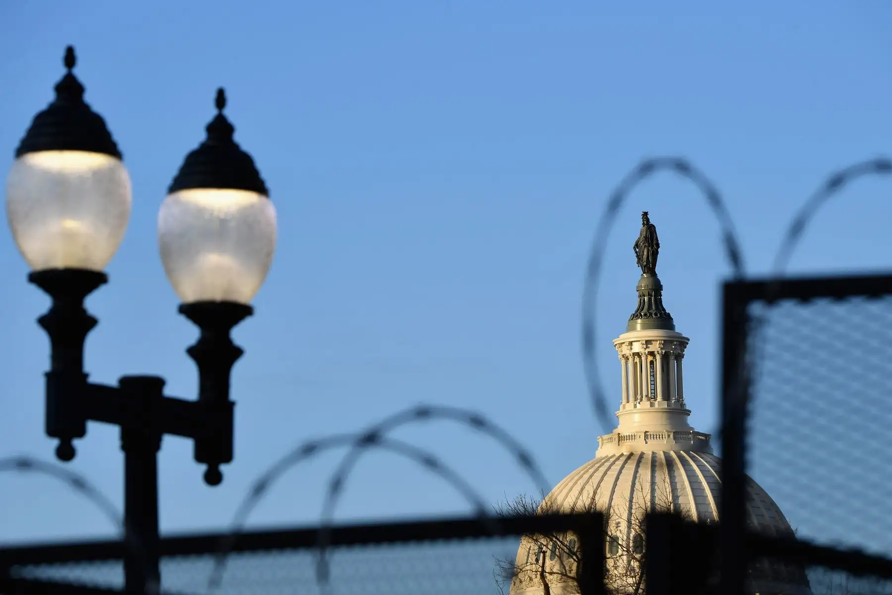 Vista del edificio del Capitolio de Estados Unidos antes de la 59a ceremonia inaugural del presidente electo Joe Biden y la vicepresidenta electa Kamala Harris. Foto: AFP