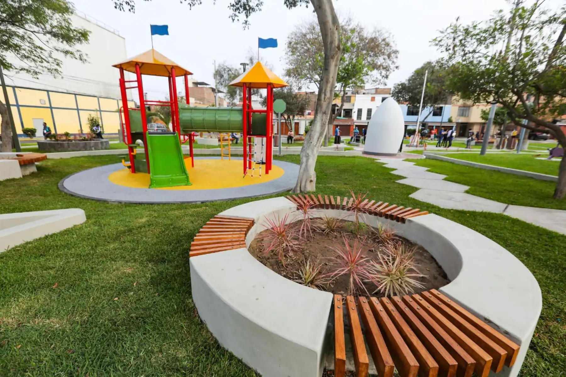 Alcalde de Lima Jorge Muñoz, inaugura parque D