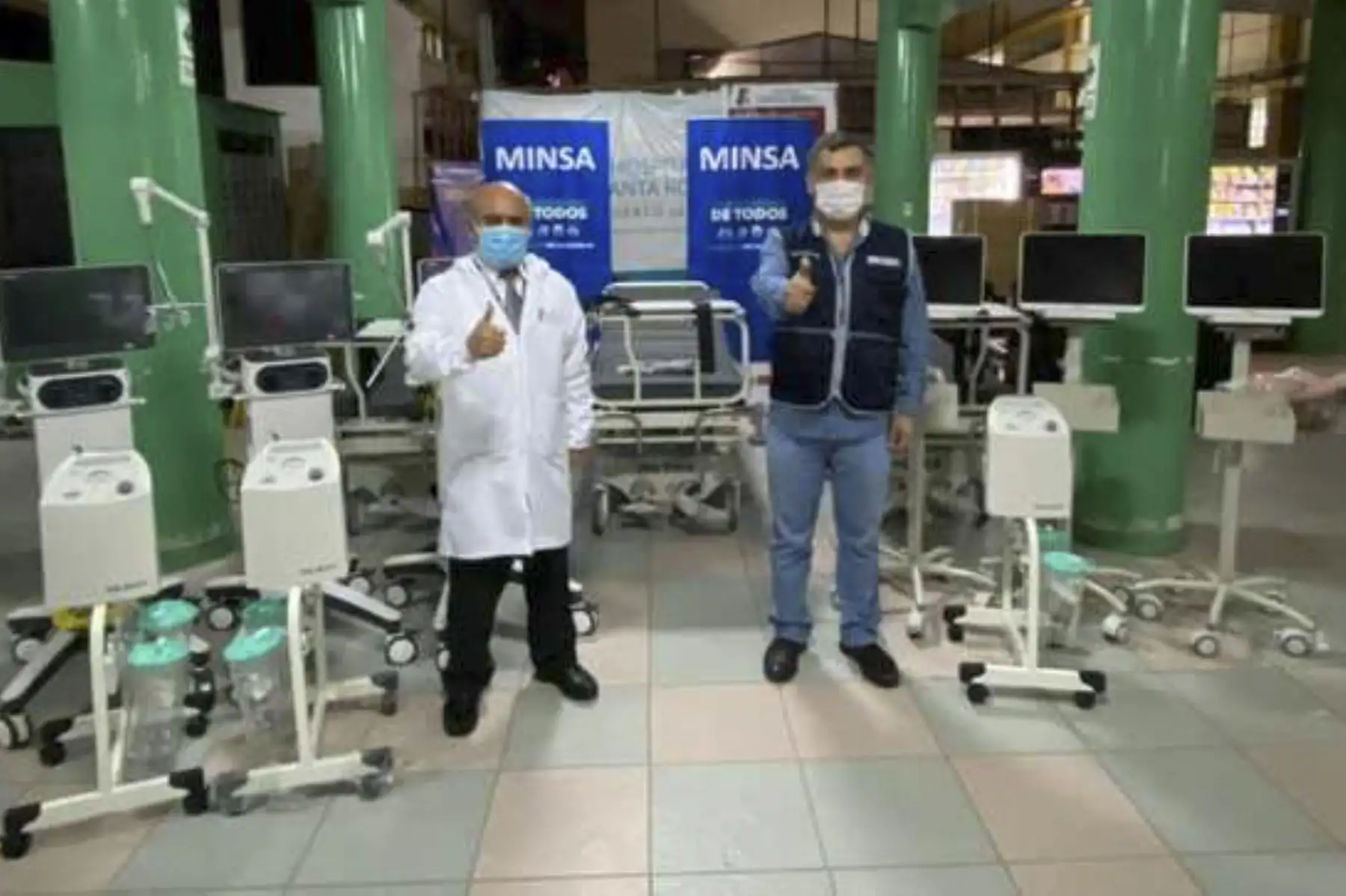 Cada kit consta de una cama multipropósito, ventiladores mecánicos, monitores de ocho parámetros y aspiradores se secreción, principalmente, informó el director de la dirección general de Gestión del Riesgo de Desastres y Defensa Nacional en Salud (Digerd), Willington Mendoza Valladolid. . ANDINA/Minsa