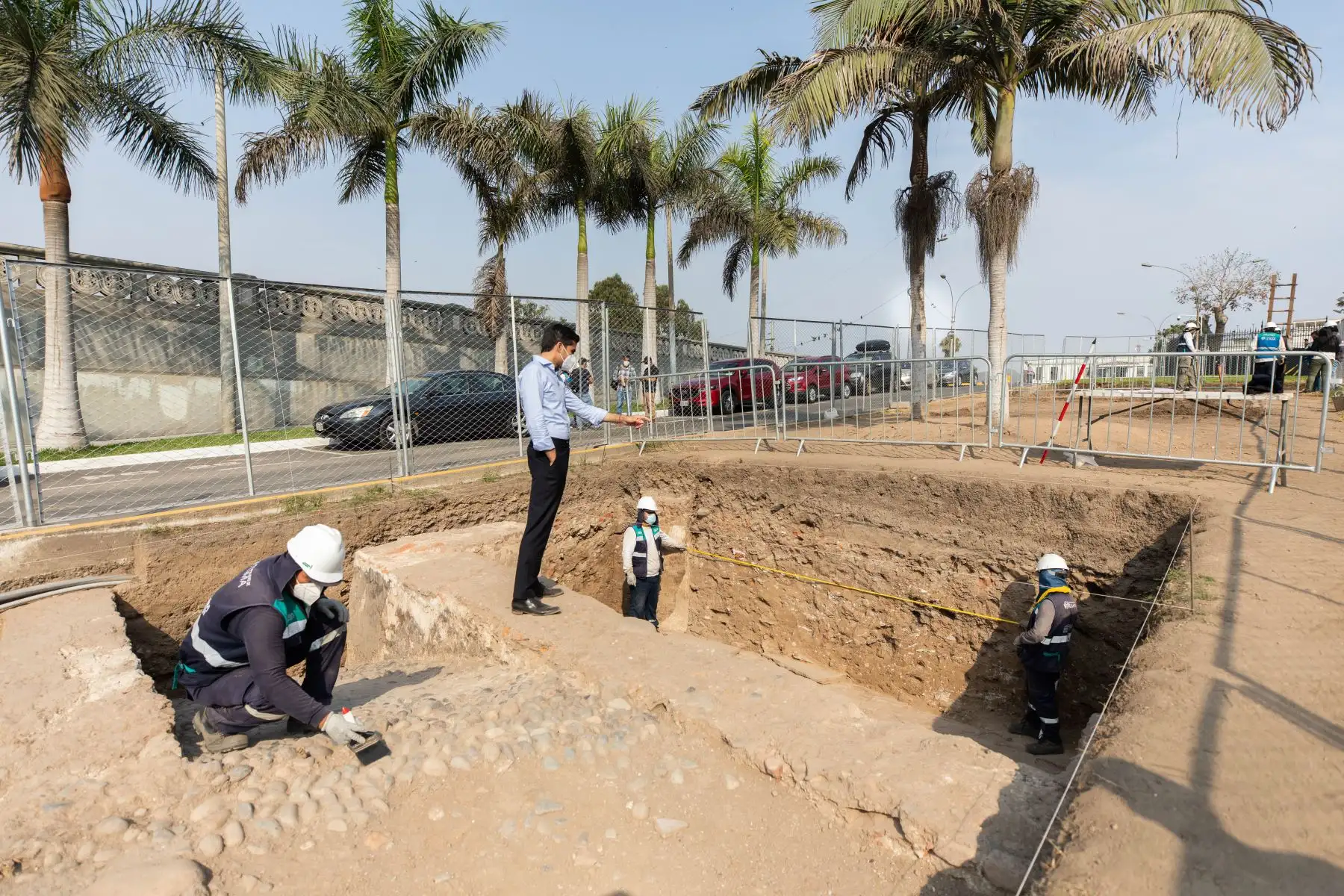 En el marco de los estudios preliminares del Proyecto de Recuperación del Entorno Paisajístico del Río Rímac, la Municipalidad de Lima halló los restos de lo que sería el molino de Aliaga, una antigua construcción ubicada debajo de la alameda Chabuca Granda y que representa a la Lima antigua. Foto: MML