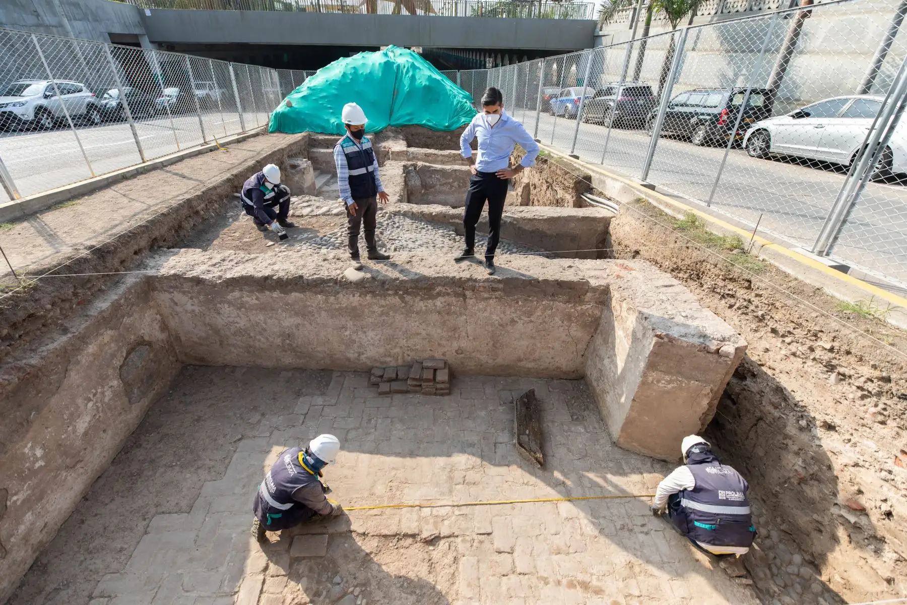 En el marco de los estudios preliminares del Proyecto de Recuperación del Entorno Paisajístico del Río Rímac, la Municipalidad de Lima halló los restos de lo que sería el molino de Aliaga, una antigua construcción ubicada debajo de la alameda Chabuca Granda y que representa a la Lima antigua. Foto: MML
