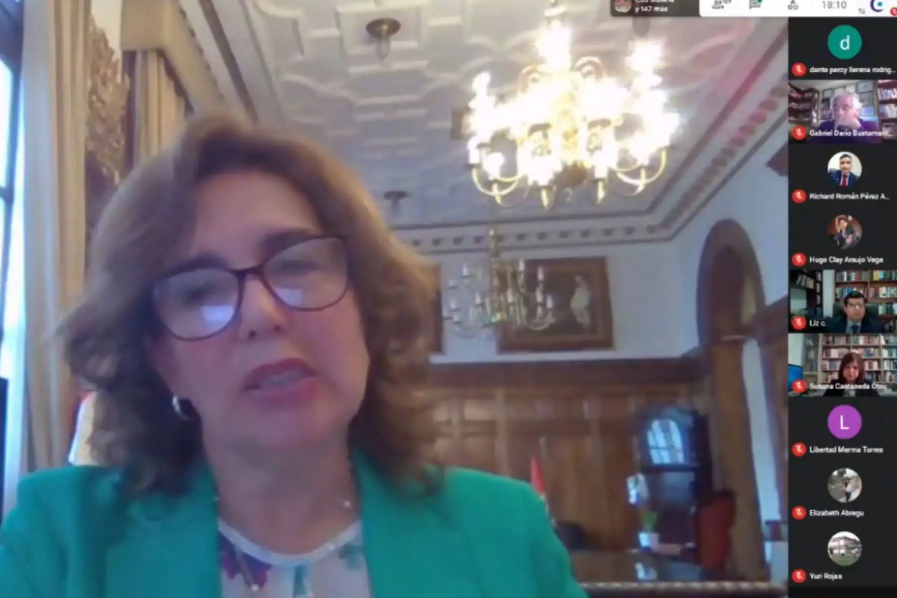 Para Elvia Barrios, así como es necesario informar con transparencia y sencillez, también lo es con un sentido crítico que fomente el ejercicio de ciudadanía activa. ANDINA/Poder Judicial