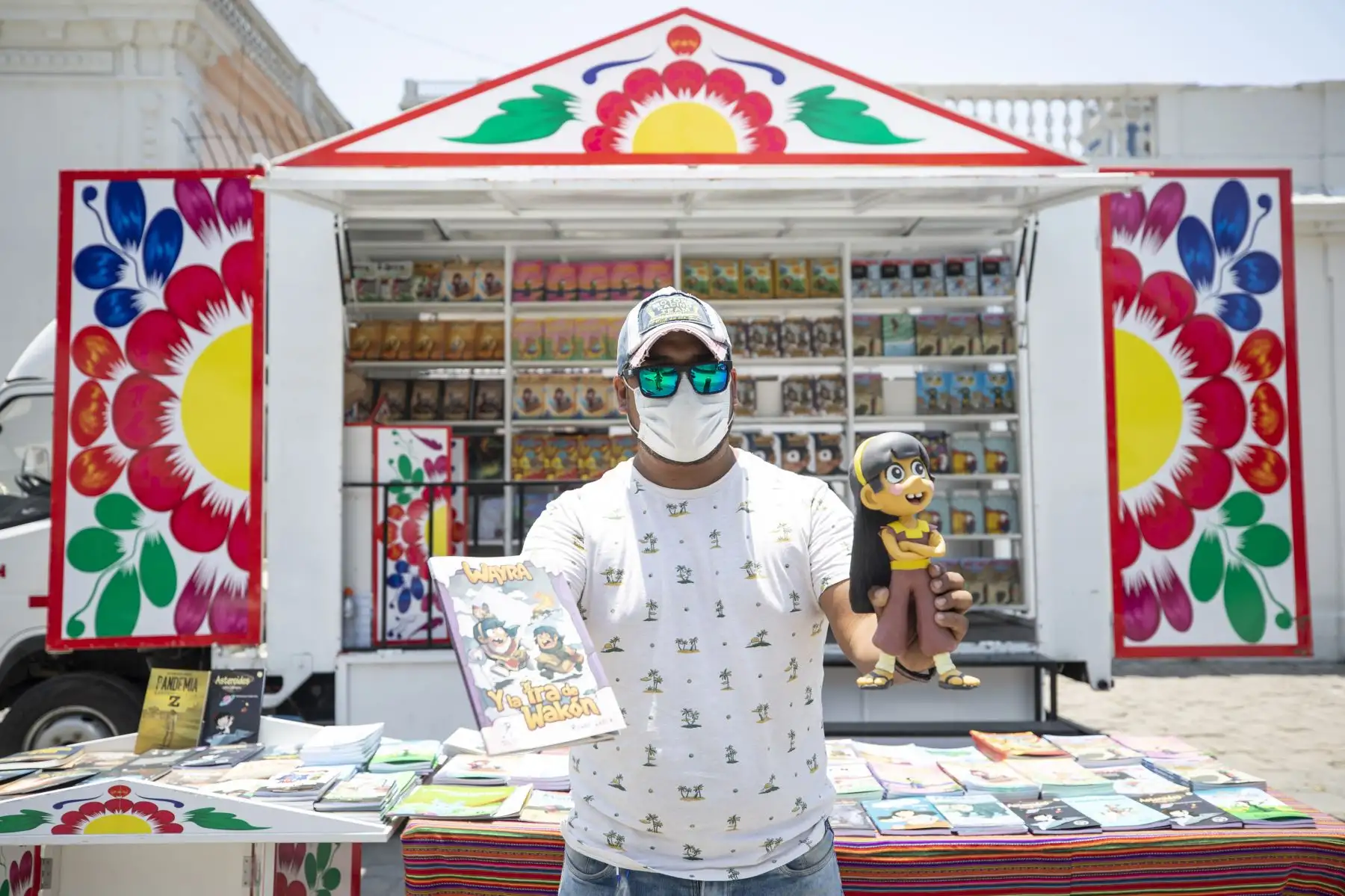 La Feria Itinerante del Libro 2021 continúa hasta el 31 de enero en el parque Juana Alarco de Dammert, en el Cercado de Lima. El evento cuenta con todos los protocolos de seguridad para evitar la propagación del covid-19. Foto: MML