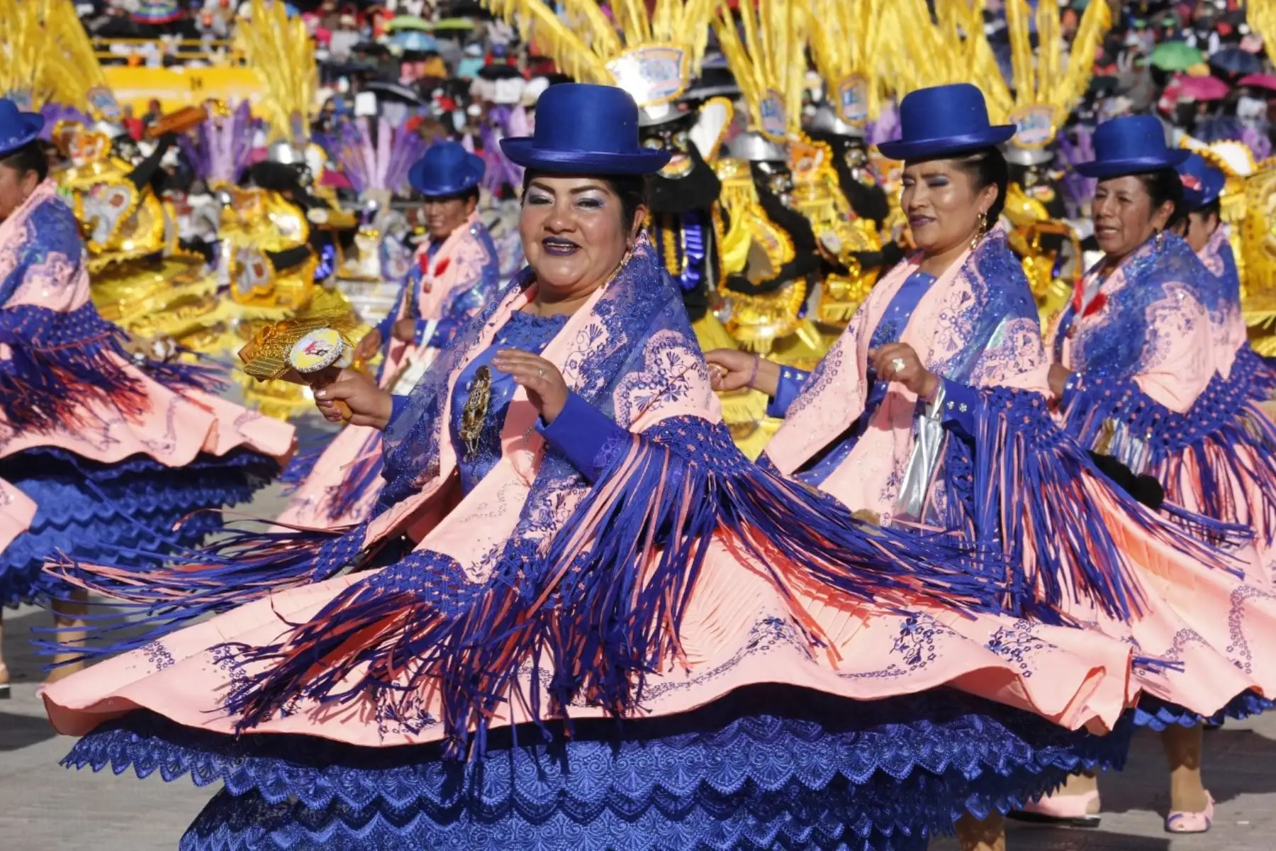 La Festividad de la Virgen de la Candelaria, que se celebra cada febrero en la región Puno, constituye una extraordinaria manifestación de sincretismo religioso que asocia la fe católica y elementos simbólicos de la cosmovisión andina. Foto: ANDINA/Difusión.
