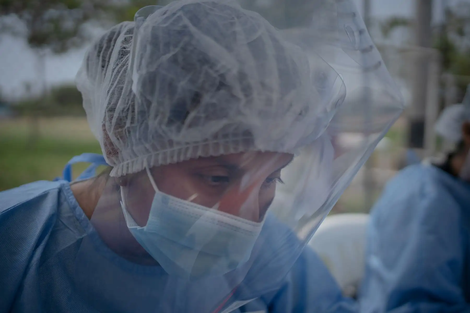 El Programa de las Naciones Unidas para el Desarrollo, FabLab Perú y diversas instituciones aliadas realizaron la entrega de 11 mil 500 “Cascos de Vida” al Ministerio de Salud destinados a proteger al cuerpo médico en terreno.
Foto: PNUD