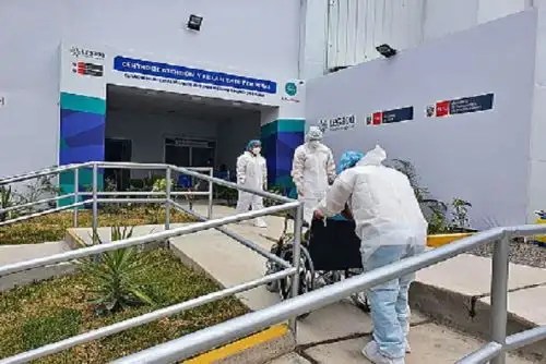 Los centros de atención y aislamiento temporal en Amazonas entraron en funcionamiento en setiembre del año pasado y cuentan con un moderno equipamiento médico.