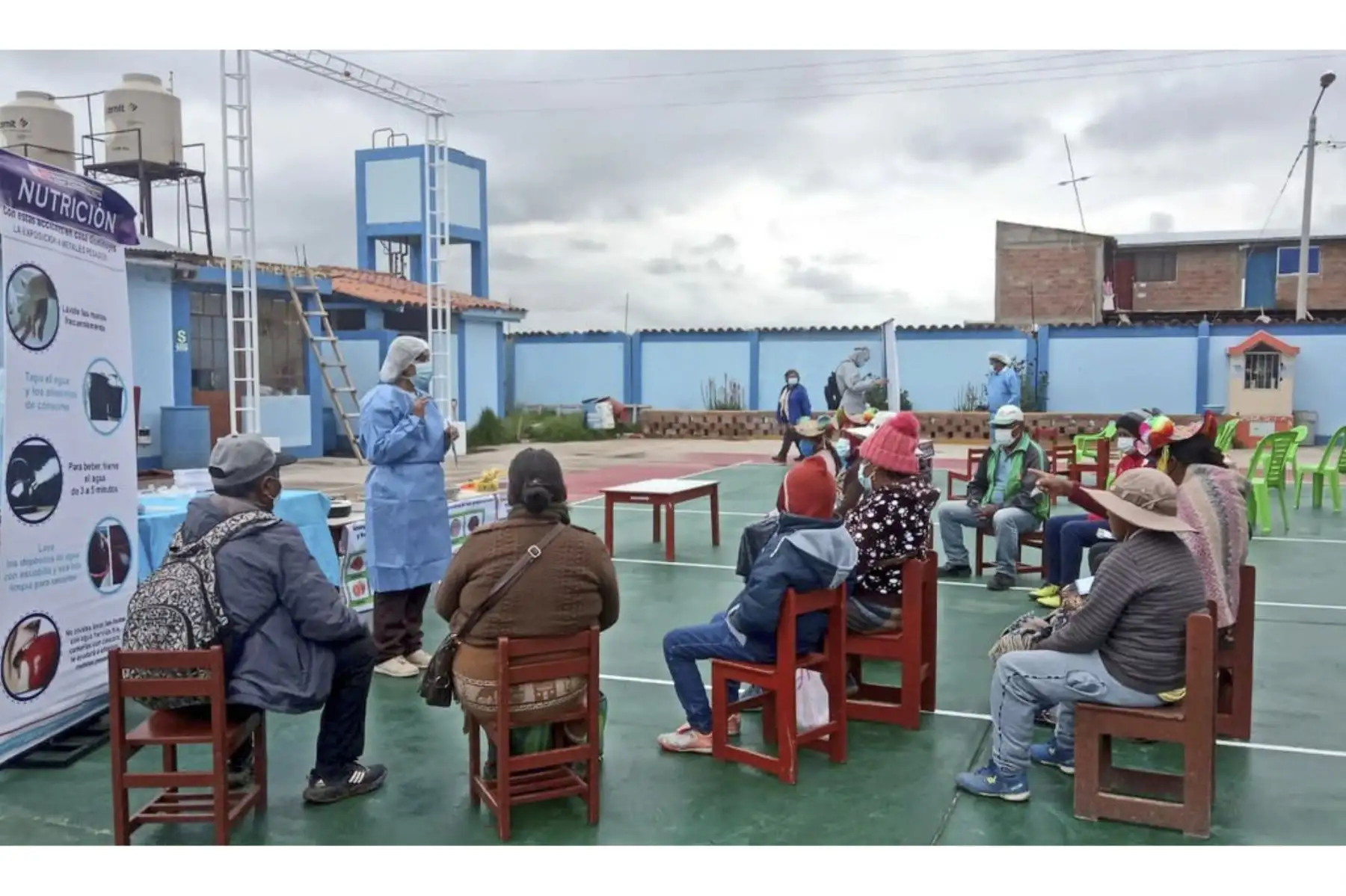 Personal del Minsa y la Diresa Puno realizó una intervención de salud pública Tayta en el distrito de Coata, cumpliendo con el compromiso de brindar atención integral de salud a los pobladores de la cuenca. Foto: Minsa