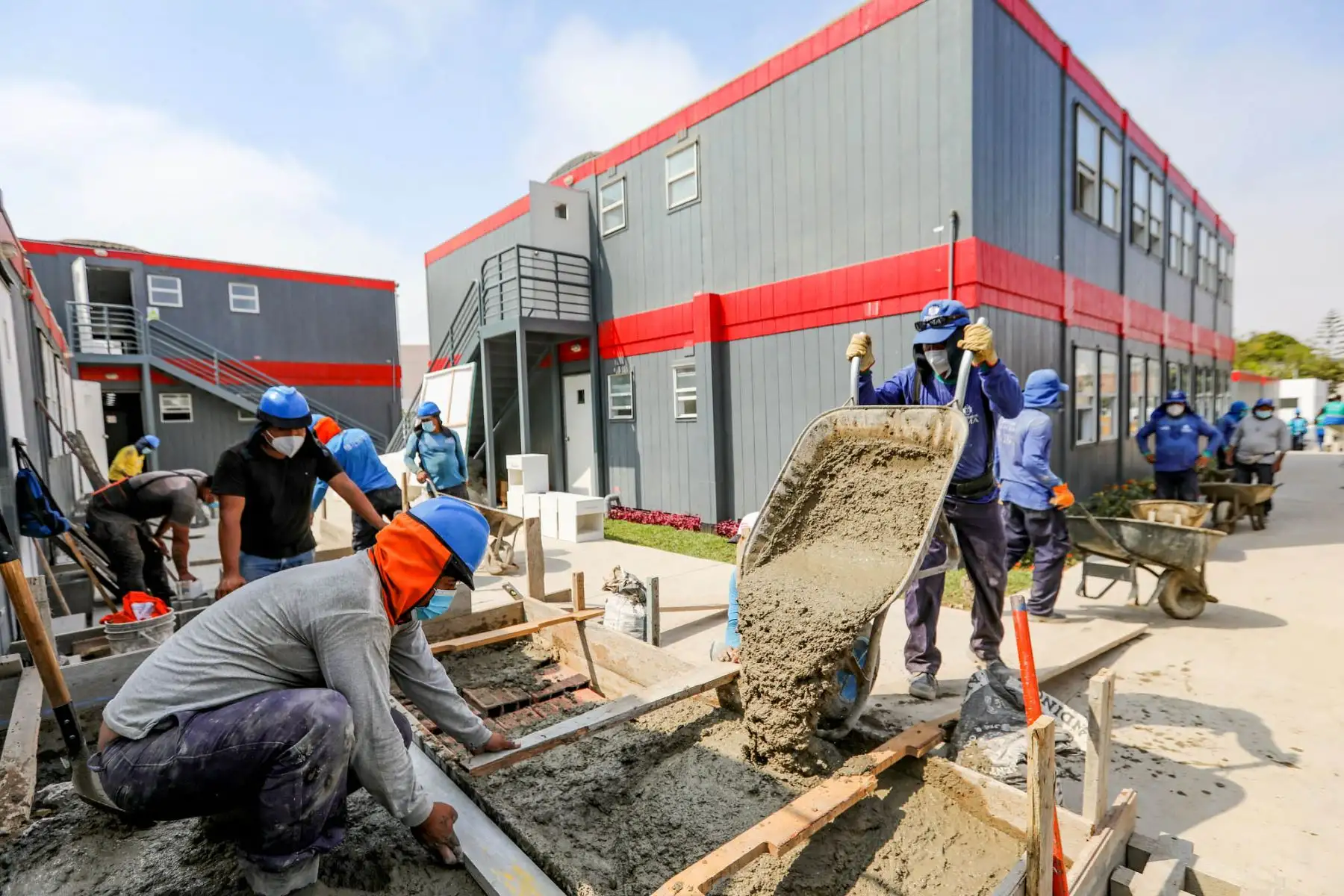 El alcalde de Lima Jorge Muñoz, presenta la "Casa de Todos" permanente en la urbanización Palomino, en el Cercado, que podrá acoger a 80 personas en situación de calle y promover su reinserción en la sociedad. Foto: Municipalidad de Lima