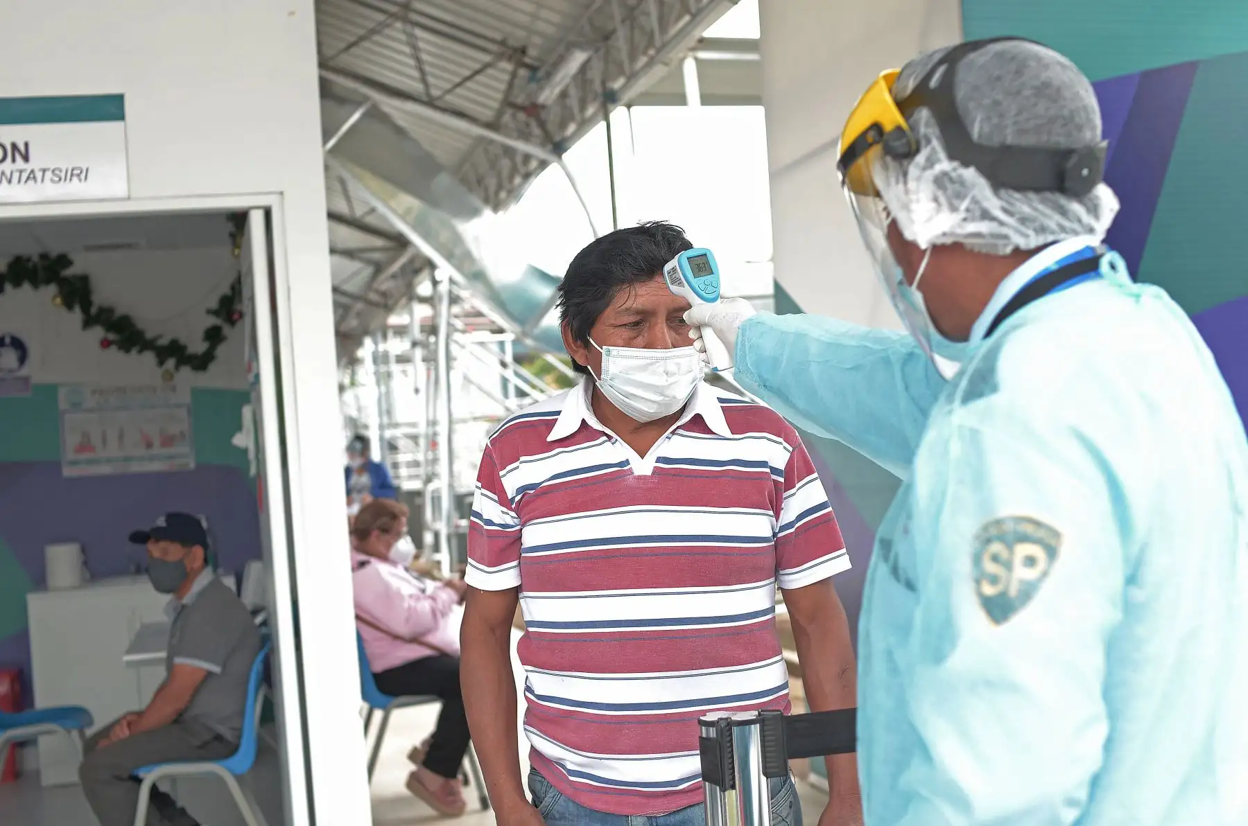 El Centro de Atención y Aislamiento Temporal de Pichanaqui, administrado por el Proyecto Especial Legado, se ha convertido en un soporte crucial en la lucha contra el covid-19 en la región Junín. Gracias a su planta de producción de oxígeno medicinal que abastece a los centros hospitalarios aledaños .Foto. ANDINA/ Legado Lima 2019. El Centro de Atención y Aislamiento Temporal de Pichanaqui, administrado por el Proyecto Especial Legado, se ha convertido en un soporte crucial en la lucha contra el covid-19 en la región Junín. Gracias a su planta de producción de oxígeno medicinal que abastece a los centros hospitalarios aledaños .Foto. ANDINA/ Legado Lima 2019.