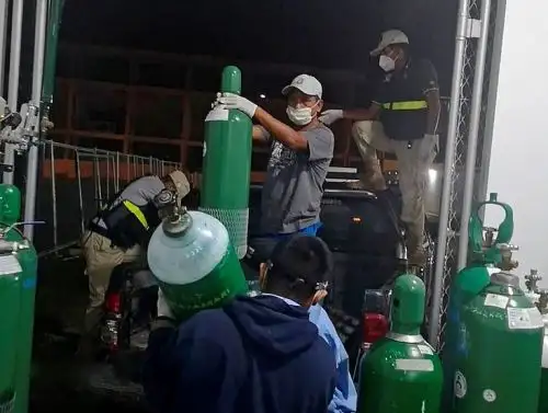 El Centro de Atención y Aislamiento Temporal Pichanaqui del Proyecto Legado abastece con oxígeno medicinal a los hospitales de la selva central, en Junín, ante el aumento de casos de covid-19. ANDINA/Difusión