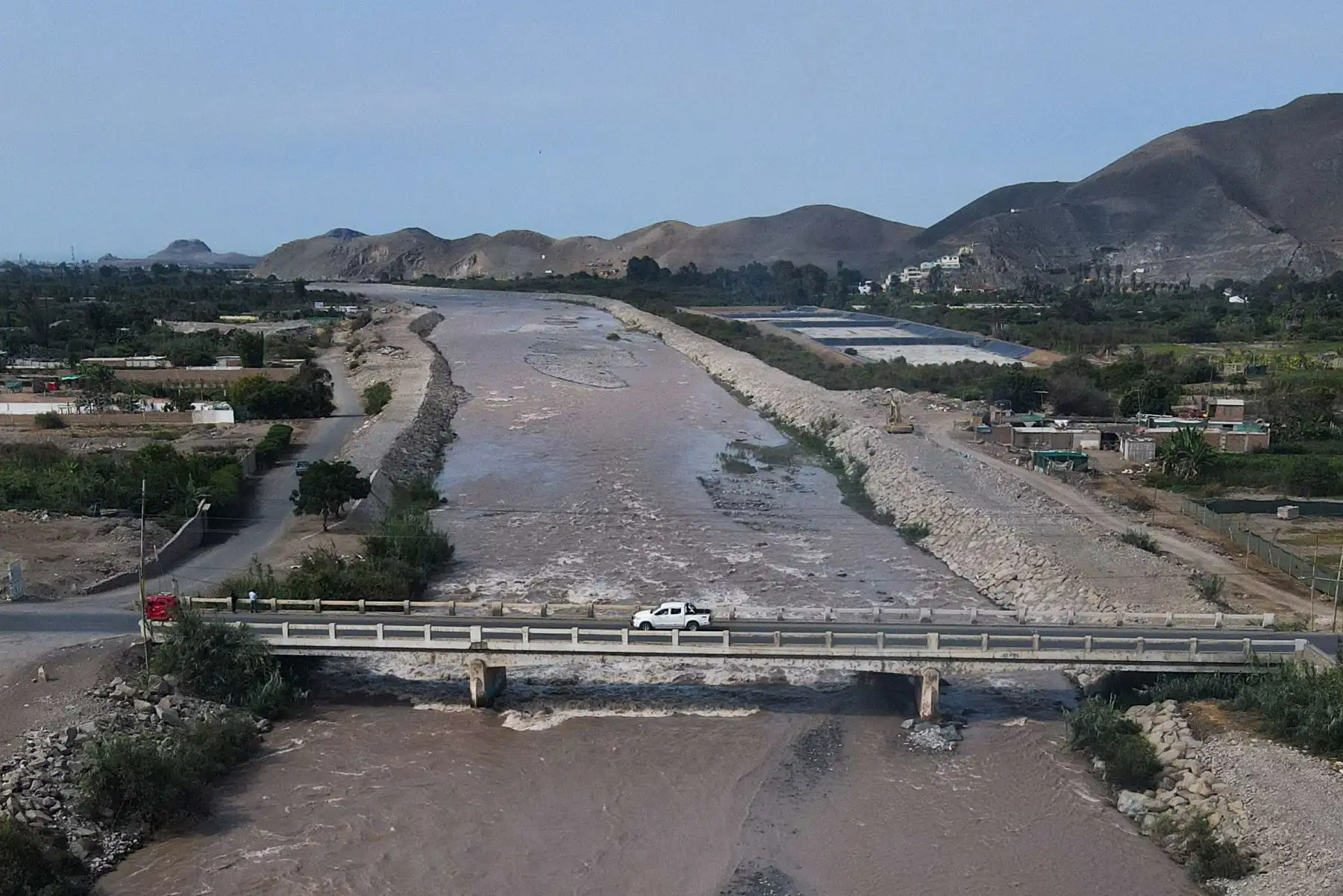 El río Mala alcanzó su máximo caudal y el Senamhi advirtió que causaría afectaciones a varios centros poblados de Cañete. Foto: ANDINA/difusión.