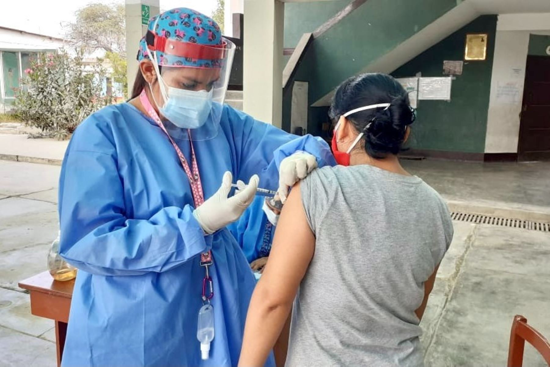 Personal de salud se capacita en la región Lambayeque para iniciar la vacunación contra el covid-19 con las dosis de Sinopharm. Foto: ANDINA/Difusión