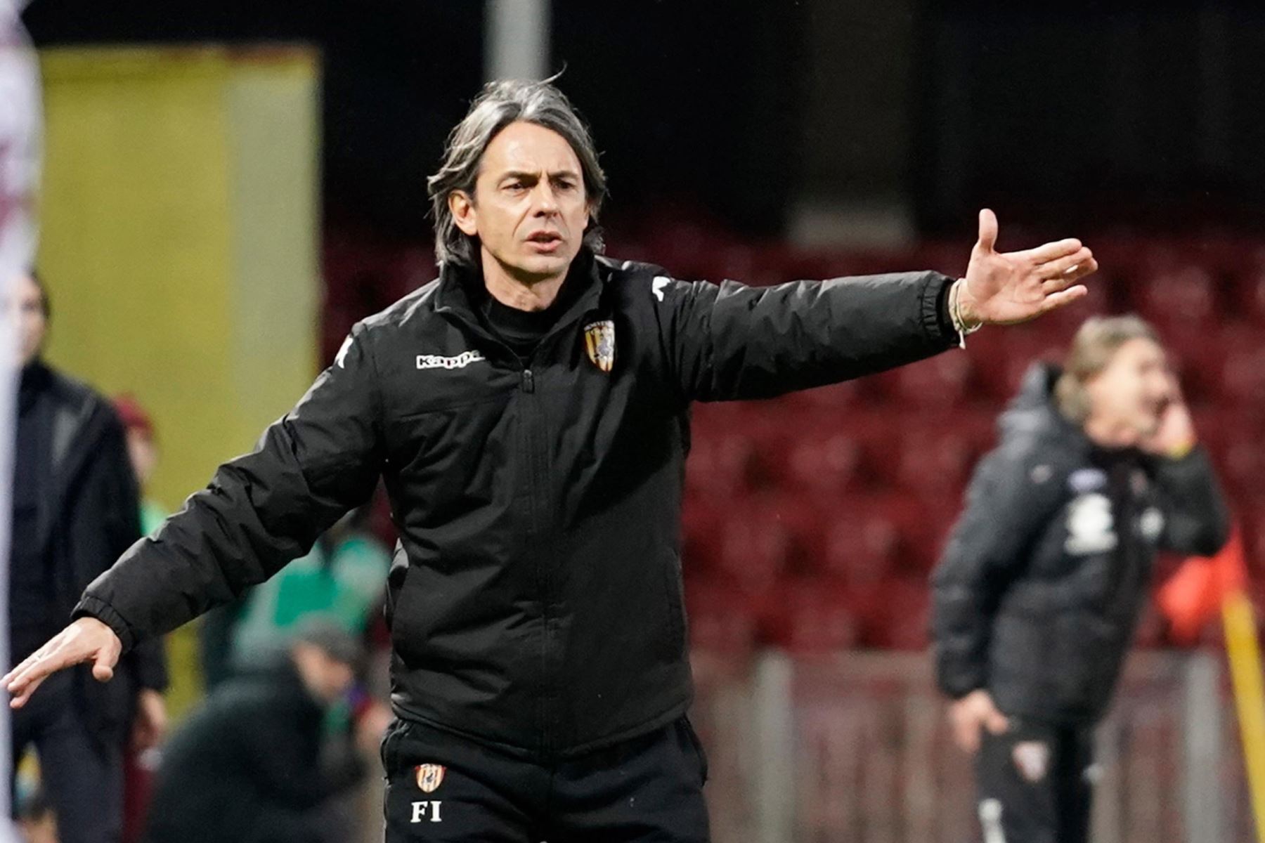 El entrenador del Benevento Calcio, Filippo Inzaghi, hace gestos durante el partido de fútbol de la Serie A italiana Benevento Calcio vs Torino FC en el estadio Ciro Vigorito en Benevento.
Foto: