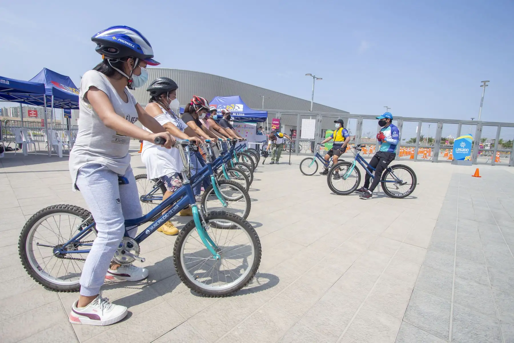 Municipalidad de Lima promueve la Escuela de ciclismo urbano, que en esta oportunidad llega a Villa El Salvador. 
Foto: Municipalidad de Lima