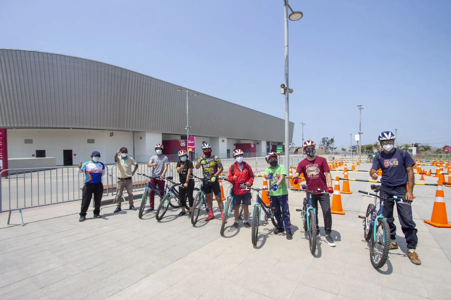Municipalidad de Lima promueve la Escuela de ciclismo urbano, que en esta oportunidad llega a Villa El Salvador. 
Foto: Municipalidad de Lima