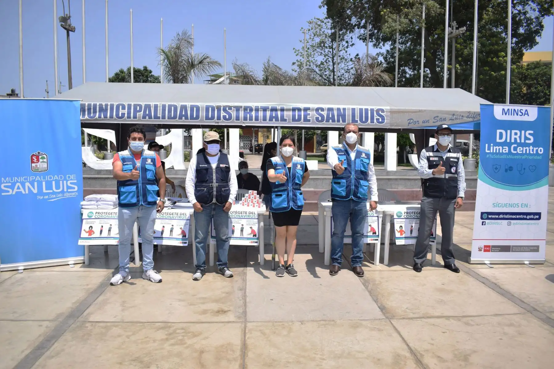 Ministerio de Salud entregó pulsioxímetros y equipos de protección personal a Comités Comunitarios Anti Covid de San Luis a fin de contribuir en la detección temprana de la covid 19  y fortalecer la respuesta del primer nivel de atención con la participación de la comunidad.
Foto: Municipalidad de San Luis