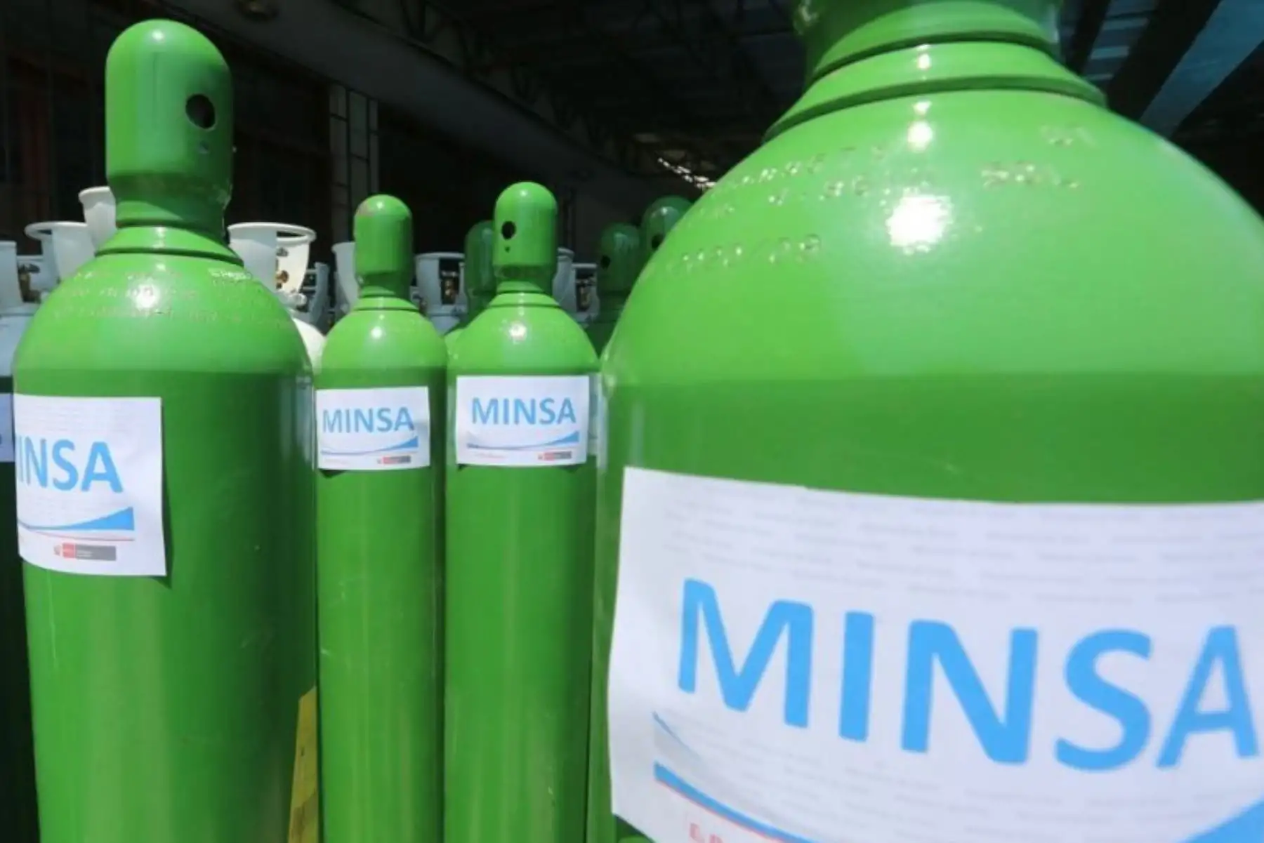 El Ministerio de Salud envió a Huánuco 50 balones de 6 metros cúbicos y 50 concentradores de oxígeno para dar atender la emergencia de los pacientes covid-19 en los establecimientos de salud de la región. Foto: Minsa