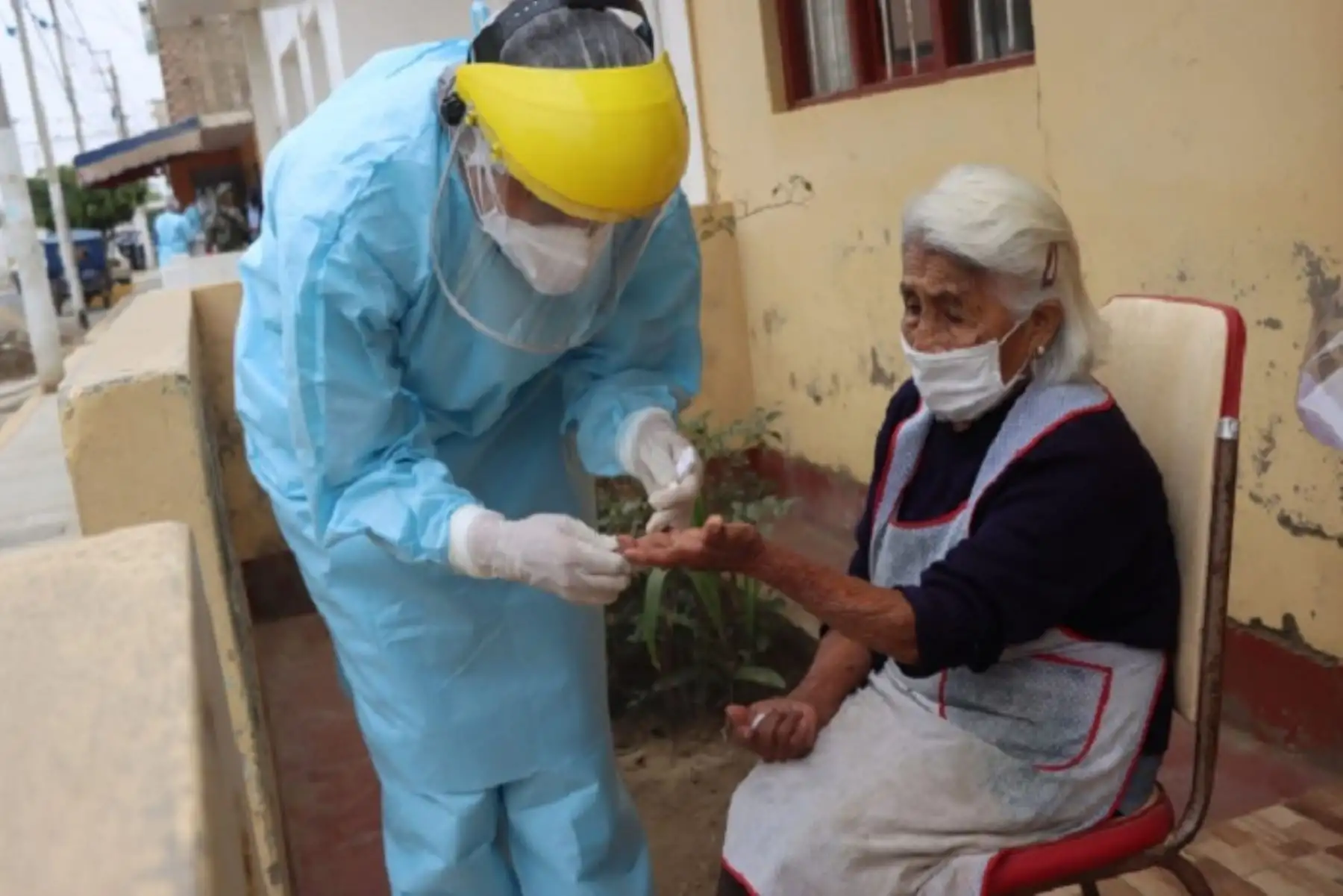 Covid-19: personal médico de Essalud brindarán atención domiciliaria en Chimbote.