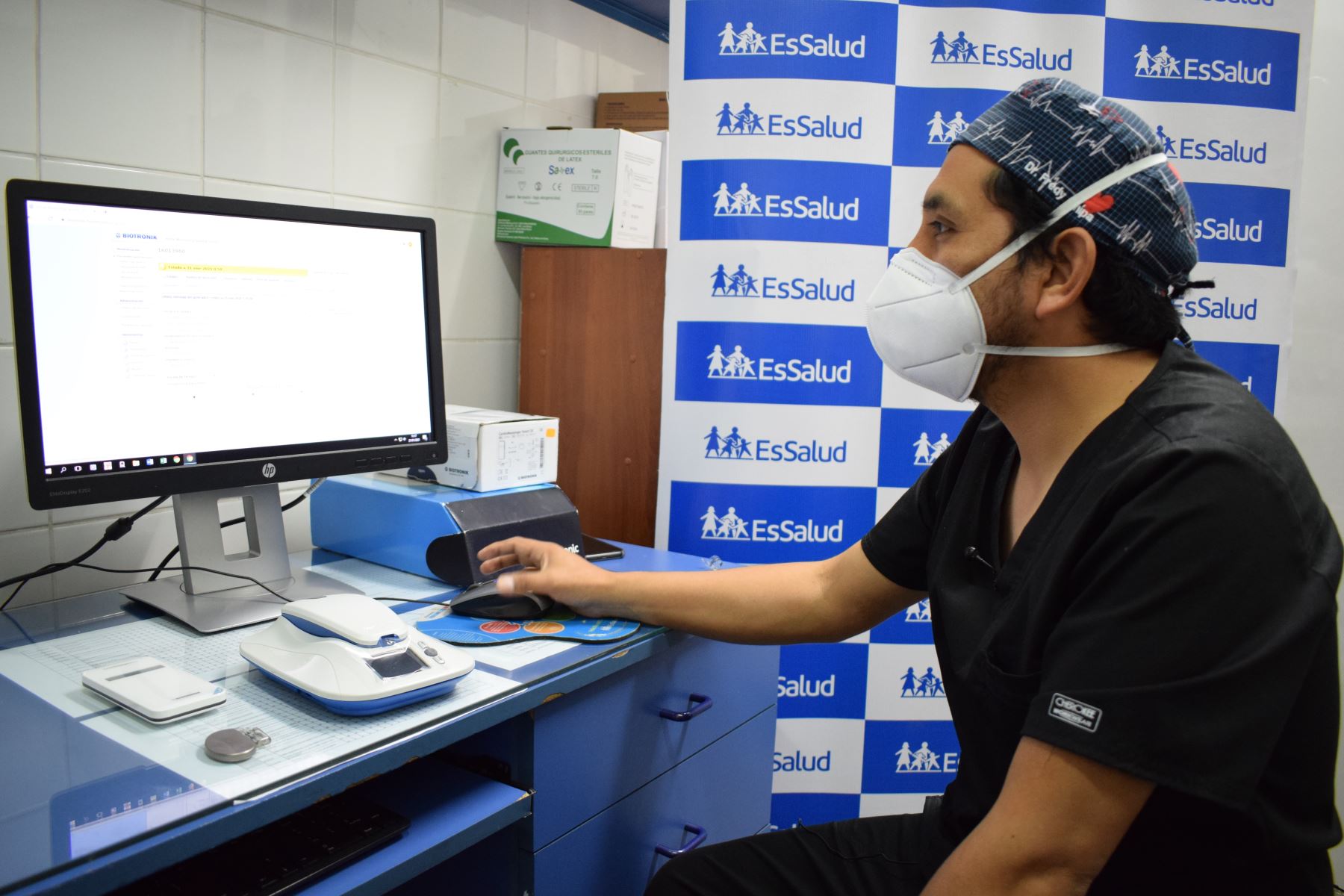 EsSalud aplica moderna técnica para seguimiento de pacientes con marcapasos. Foto: ANDINA/Difusión.