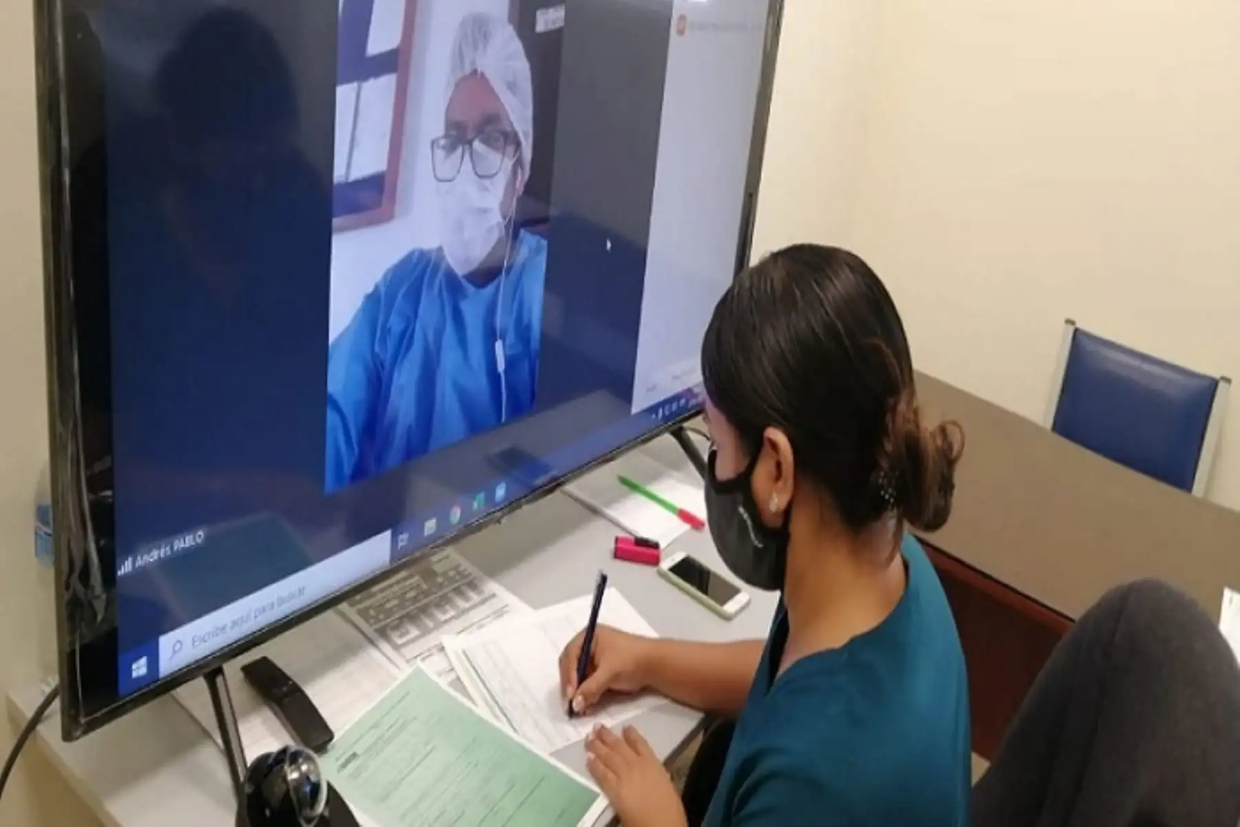 El presidente regional de Cajamarca, Mesías Guevara, afirmó que la telemedicina es un mecanismo que permite cerrar las brechas de acceso a los servicios de salud especializados ante la falta de especialistas