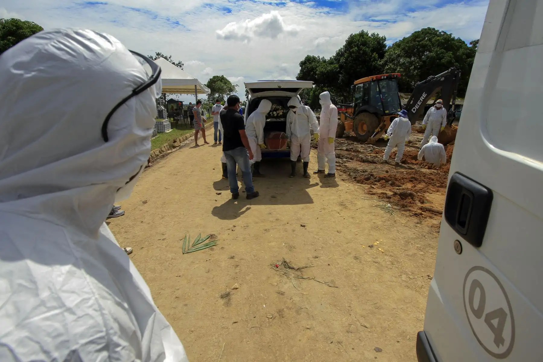 Unidad de atención médica improvisada en el barrio indígena Parque das Tribos, ubicado en la ciudad de Manaos. Foto: AFP