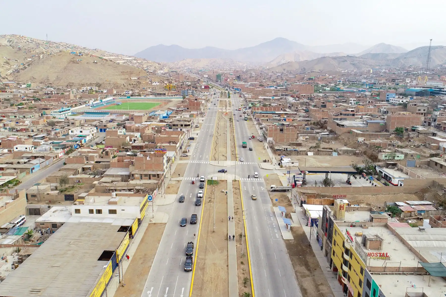 El  alcalde de Lima  Jorge Muñoz, recorre ciclo vía, de  la avenida Malásquez. Foto: ANDINA/ MLM El  alcalde de Lima  Jorge Muñoz, recorre ciclo vía, de  la avenida Malásquez. Foto: ANDINA/ MLM