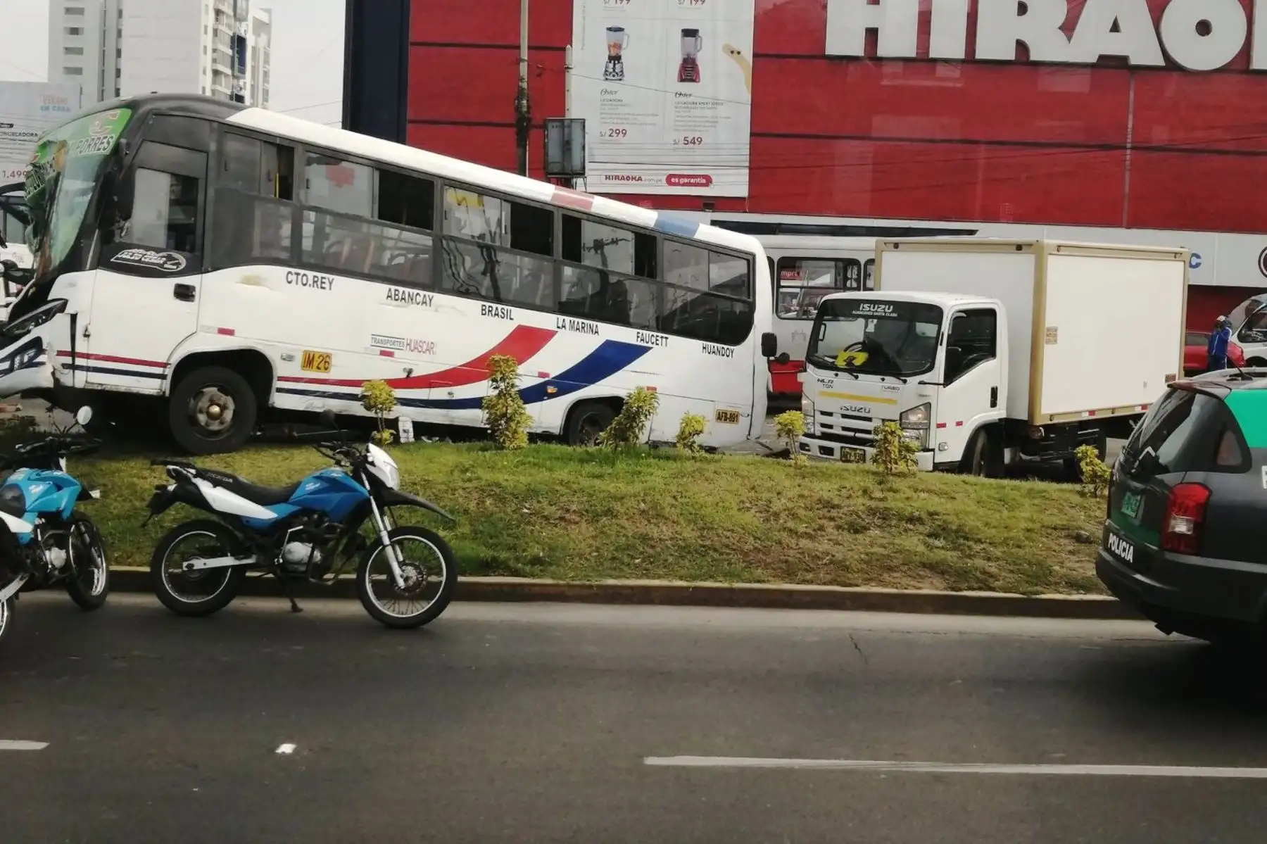 Cuádruple choque en la avenida La Marina, en el distrito de San Miguel. Foto: @CesarManuelC8