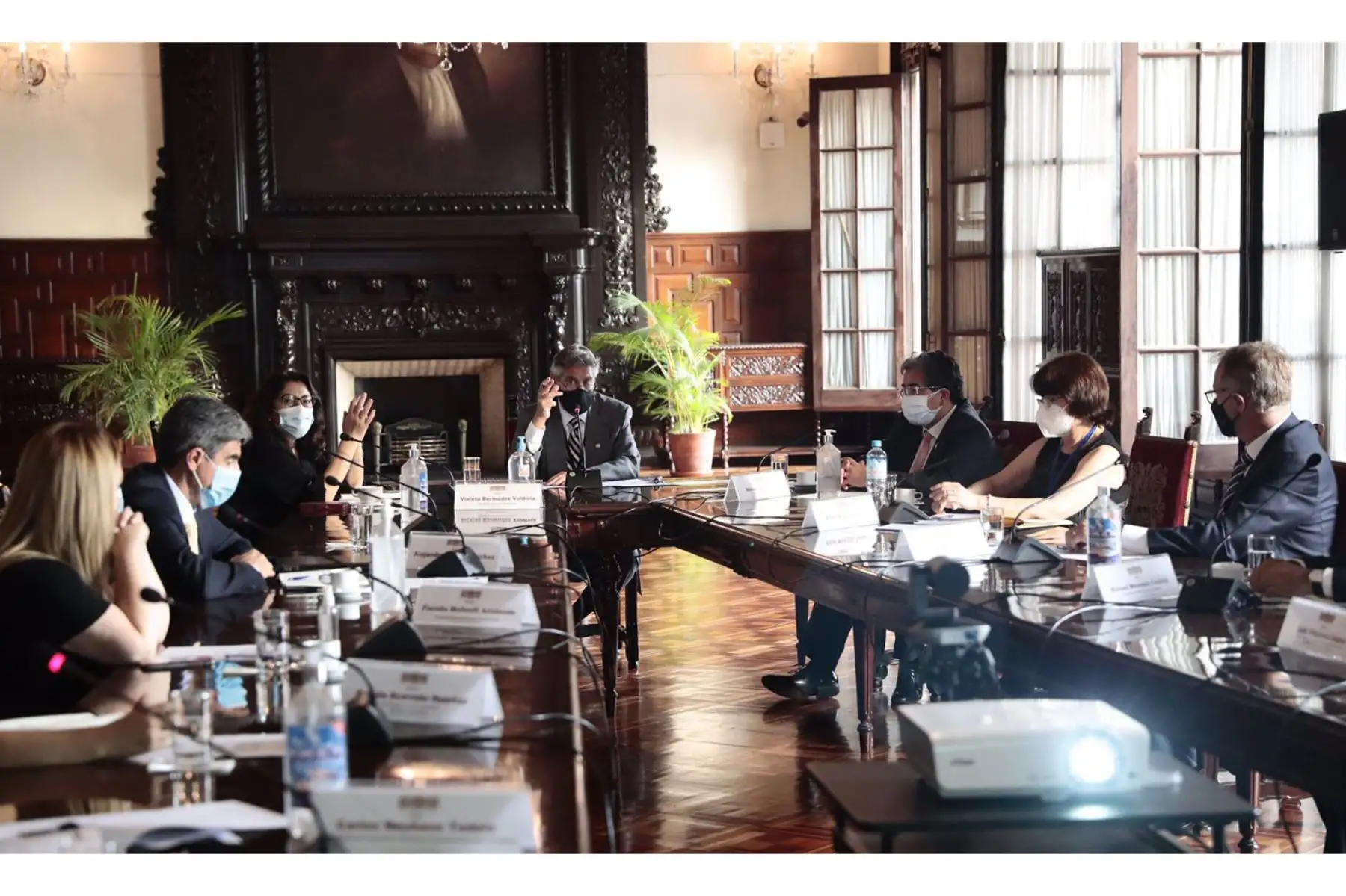 El presidente Francisco Sagasti convocó esta tarde al Grupo de Trabajo que apoya la implementación del proceso de vacunación contra el covid-19 para articular las acciones logísticas necesarias para inmunizar a la población. Foto: ANDINA/Prensa Presidencia