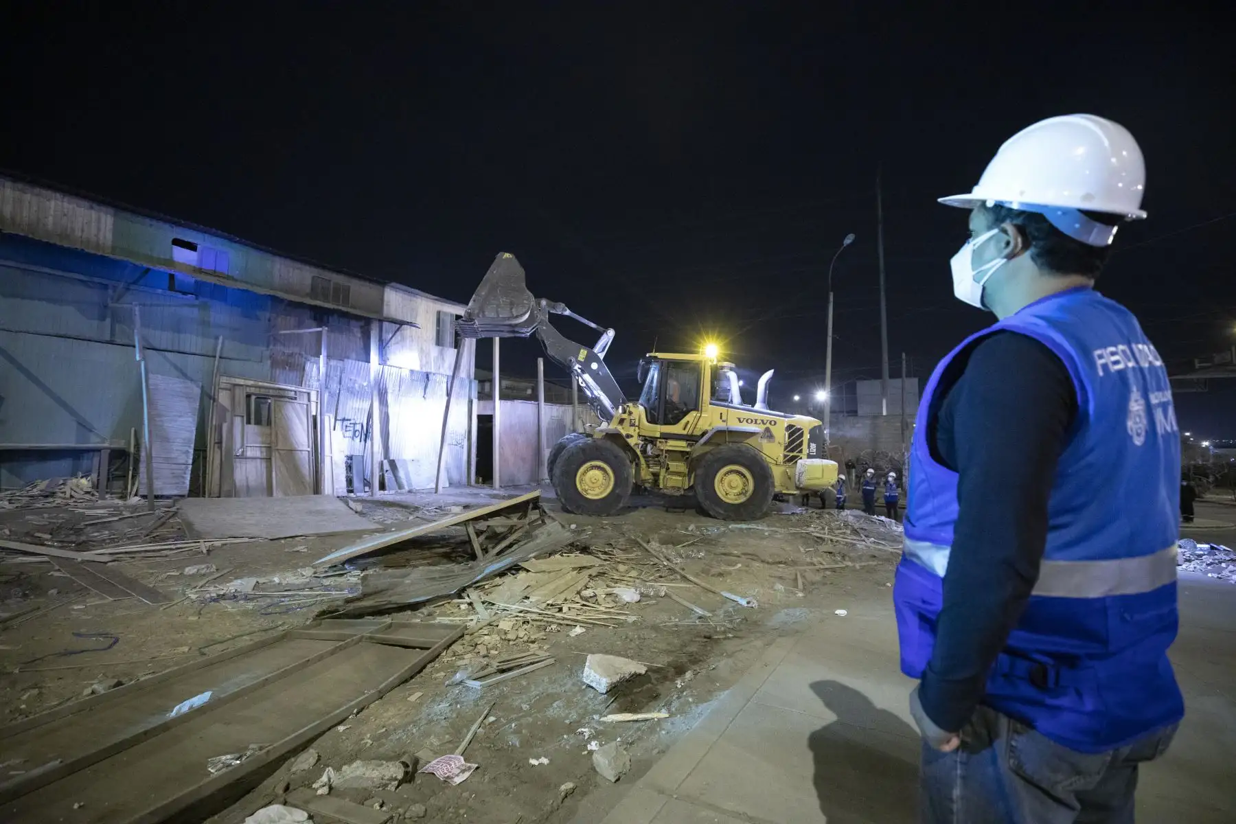 Con el apoyo de la Policía Nacional, la Municipalidad de Lima recuperó 4,200 m2 que eran ocupados ilegalmente en la cuadra 60 de la Av. Pachacútec, en el distrito de Villa El Salvador. Foto: ANDINA / Municipalidad de Lima