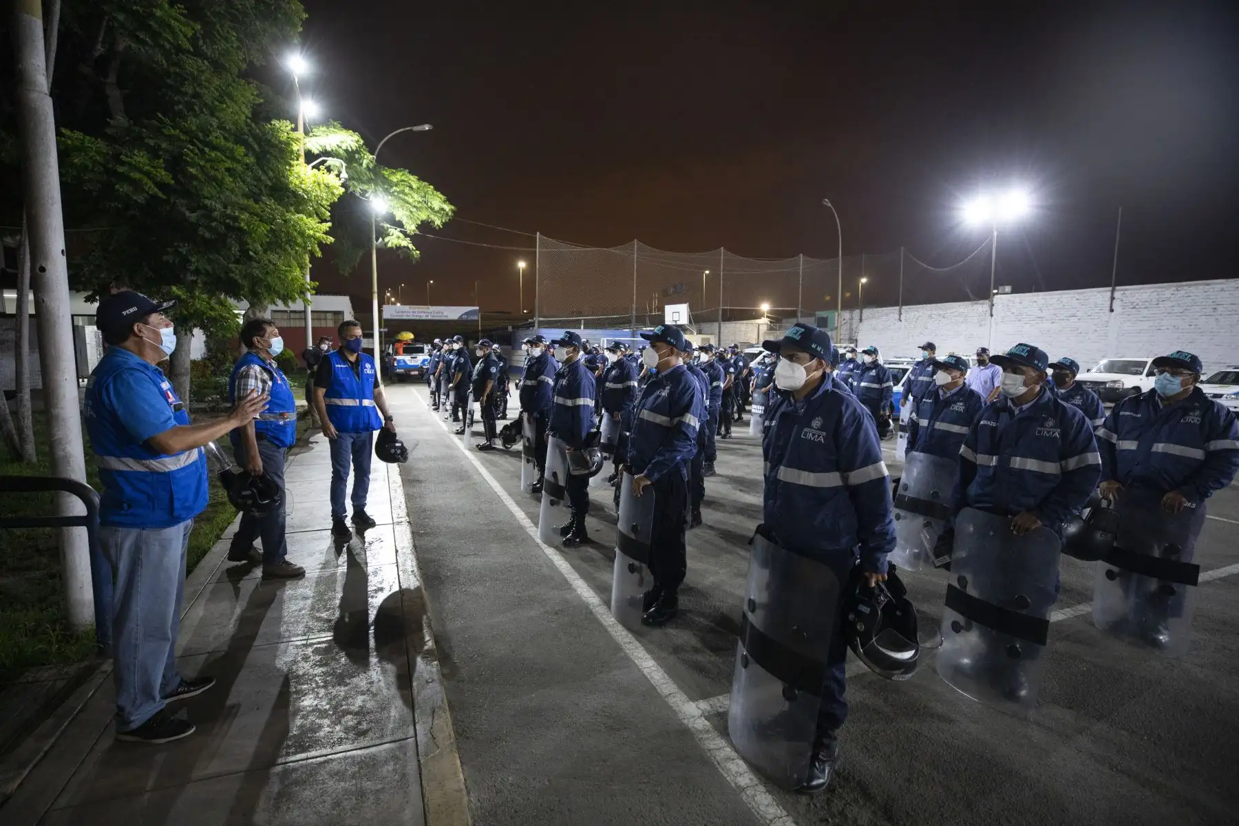 Con el apoyo de la Policía Nacional, la Municipalidad de Lima recuperó 4,200 m2 que eran ocupados ilegalmente en la cuadra 60 de la Av. Pachacútec, en el distrito de Villa El Salvador. Foto: ANDINA / Municipalidad de Lima