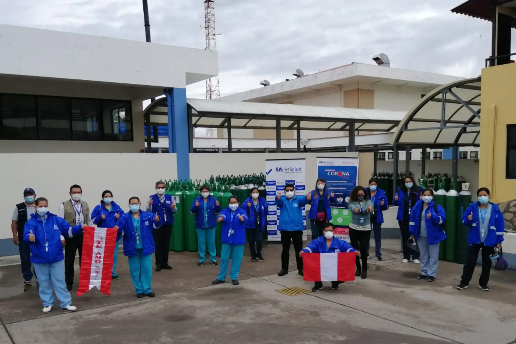 El equipo multidisciplinario permanecerá hasta el 5 de febrero a fin de reforzar las atenciones de pacientes Covid-19, cuyos casos se han incrementado en las últimas semanas en la región Ayacucho. Foto: ANDINA/Difusión
