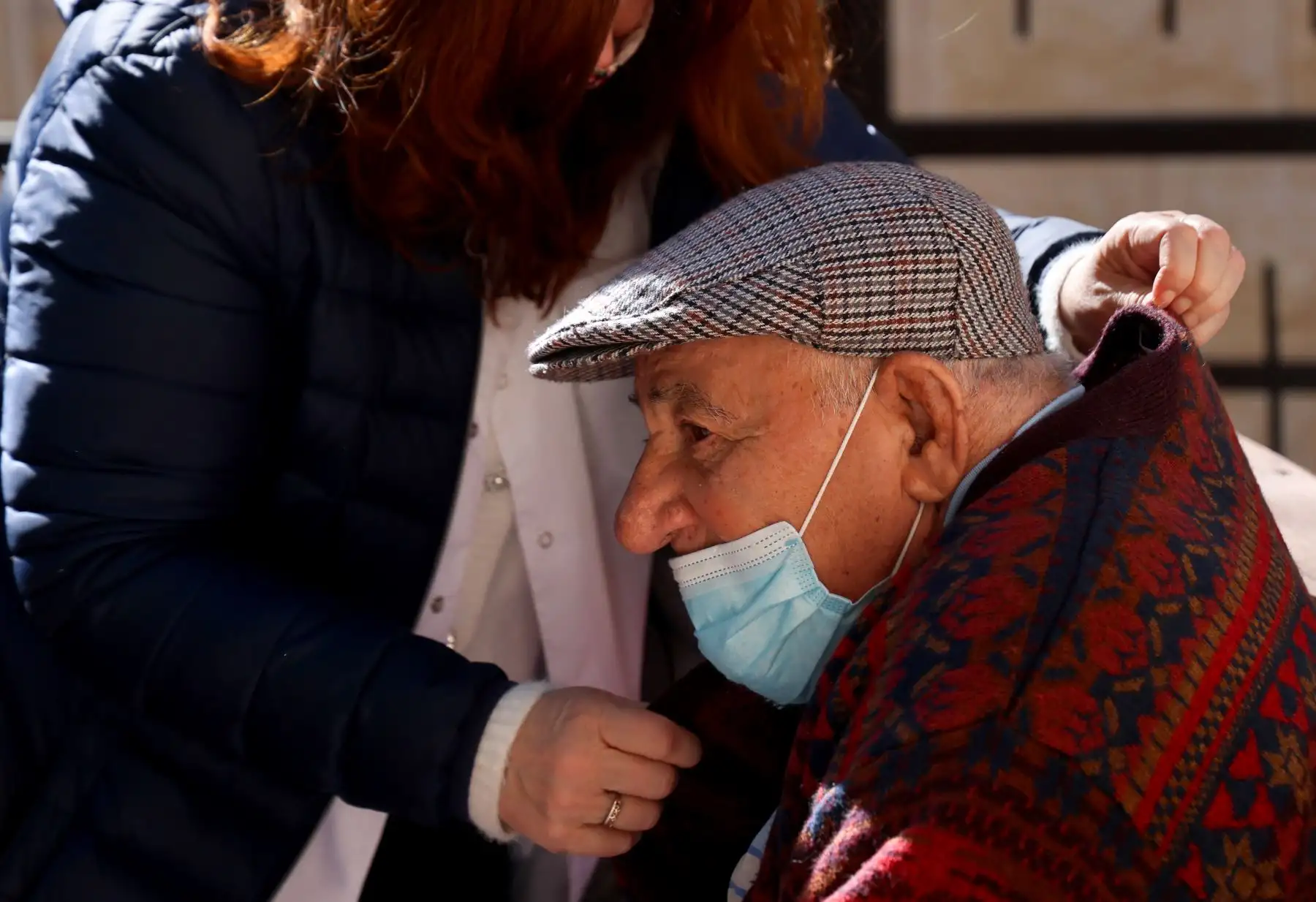 La fundación israelí Yad Ezer La-Haver se conecta con sobrevivientes aislados del Holocausto. Foto: AFP