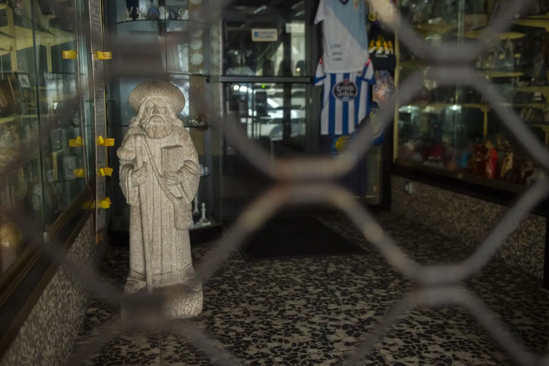 Restricciones tras aumento de contagios de coronavirus en España, donde se han registrado hasta el momento más de 55.000 muertes de casi 2,5 millones de casos de Covid-19. Foto: AFP