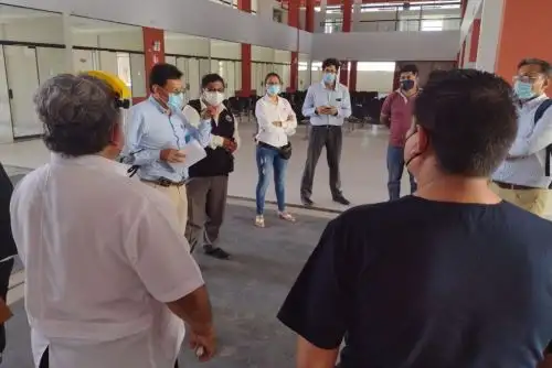 Autoridades regionales de Salud coordinan en Camaná las medidas para reforzar la respuesta a la segunda ola del covid-19.