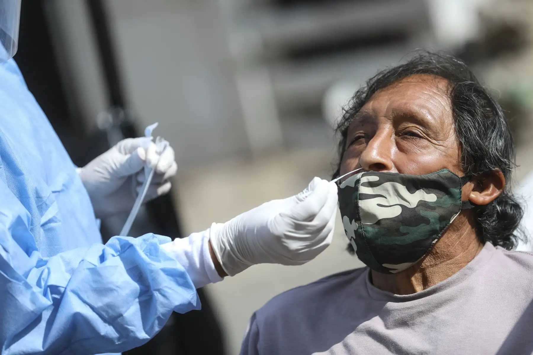 Con el objetivo de seguir velando por la salud de la población y generar espacios libres de COVID-19, la Municipalidad de Lima, a través de la campaña ‘Lima te cuida’ realizó pruebas de descarte  Covid-19 en el AAHH 1ro de mayo. Foto: ANDINA/Municipalidad de Lima