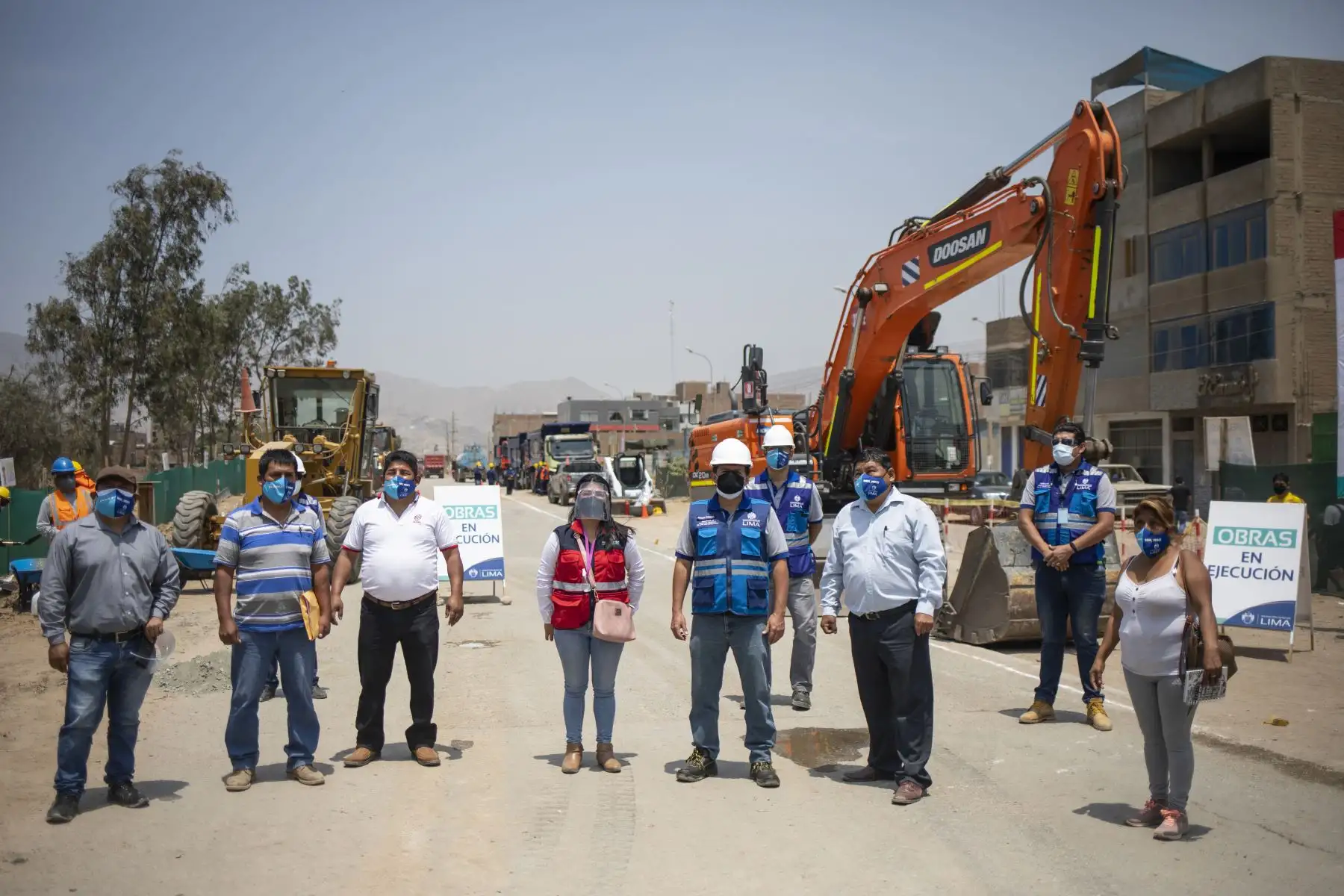 La Municipalidad de Lima inició las obras de mejoramiento de la primera etapa de la Av. Las Torres, de 2.71 kilómetros de extensión, comprendidos entre el puente Tumi y el arco de Jicamarca, en Lurigancho-Chosica.
Foto: Municipalidad de Lima