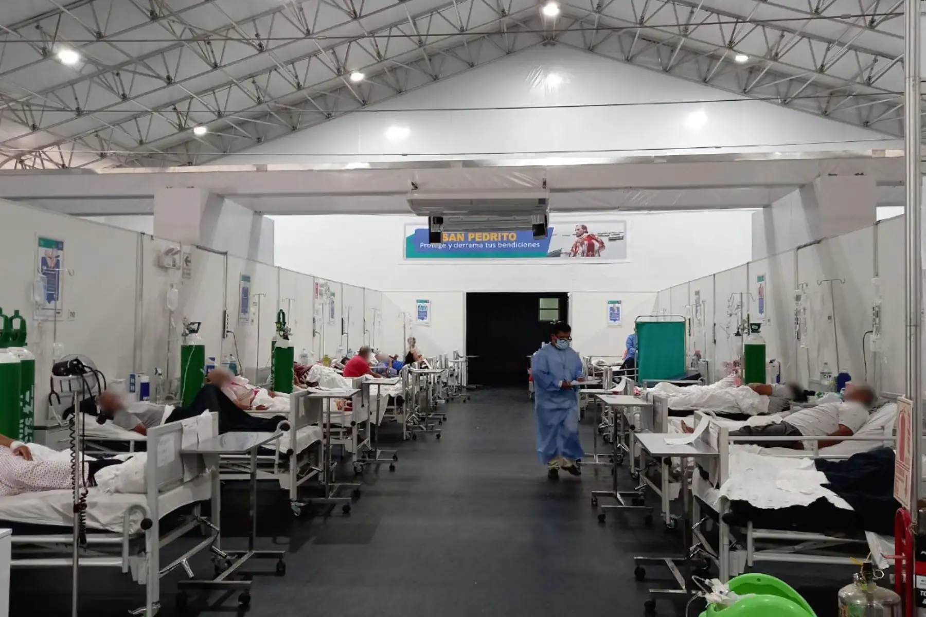 Un total de 44 personas de entre 20 y 44 años fueron internadas en enero en el Hospital Regional Eleazar Guzmán Barrón de Chimbote, a las que tuvieron que darles soporte ventilatorio. Foto: ANDINA/Cortesía Gonzalo Horna
