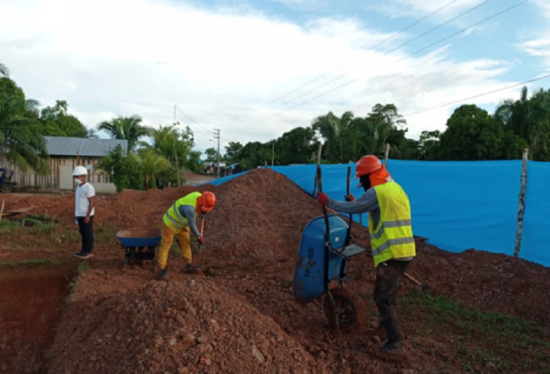 El Ministerio de Vivienda, Construcción y Saneamiento (MVCS) inició la ejecución de los proyectos de saneamiento rural en las comunidades de Santa Isabel de Bahuanisho y Esperanza, en la región Ucayali, mediante los cuales se dotará de agua potable a cerca de 770 habitantes de ambas localidades. Foto: Ministerio de Vivienda