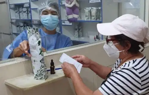 El Centro de Medicina Complementaria de la Red Asistencial La Libertad de EsSalud realizó más de 30,000 atenciones desde junio a diciembre del 2020 a pacientes con enfermedades crónicas, ansiedad, depresión, afecciones musculares, entre otras. Foto: EsSalud.
