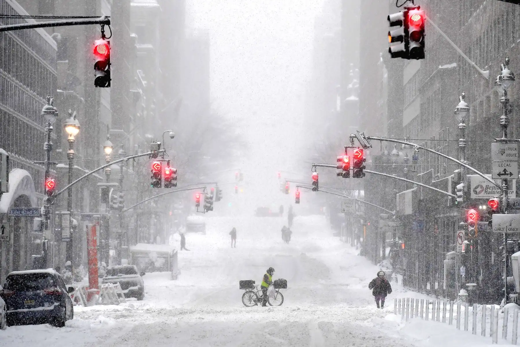 Se espera que la tormenta llegue a Maine el martes, donde puede dejar entre 20 y 33 cm de nieve. Foto: AFP