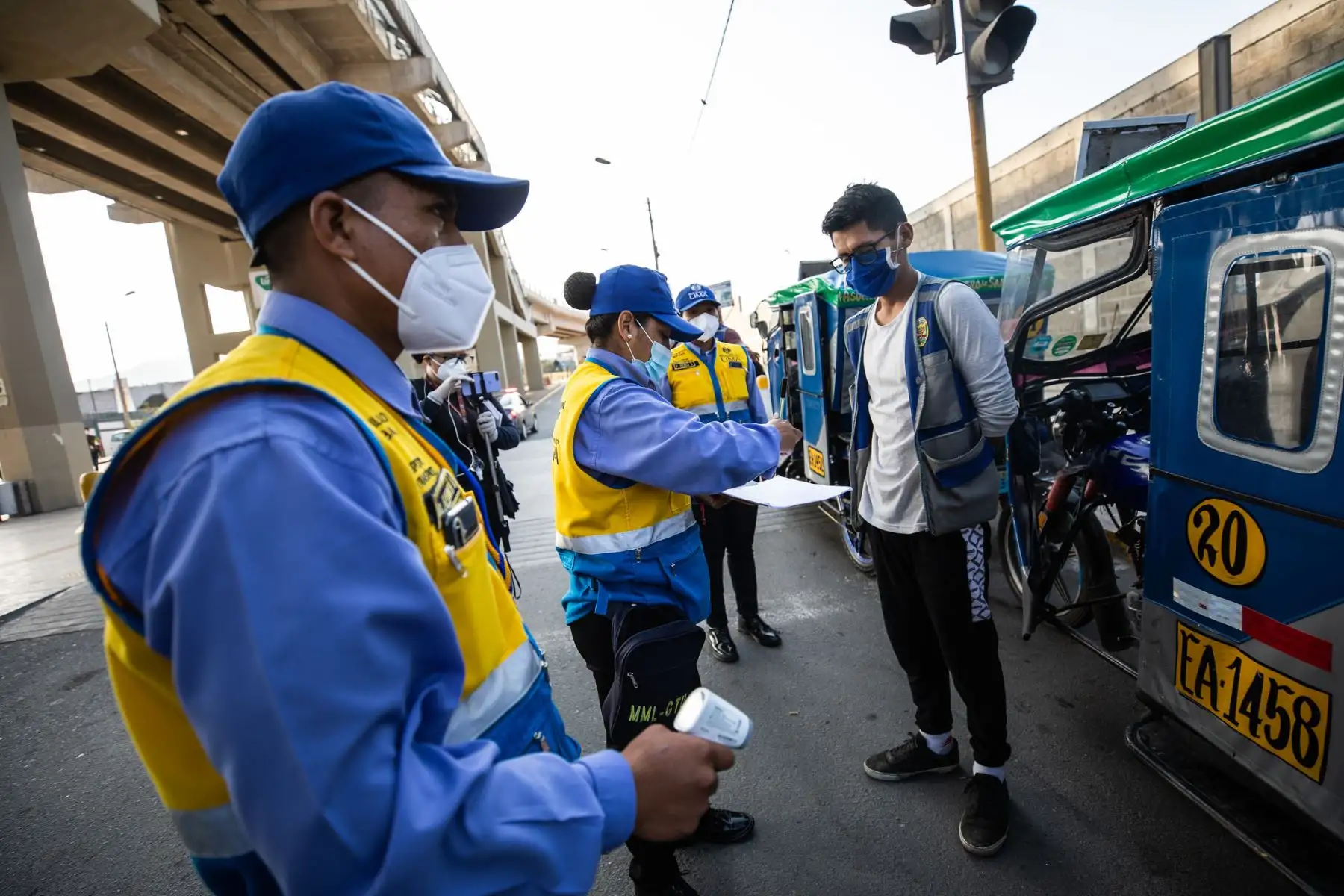 Municipalidad de Lima realiza operativo inopinado de control de medidas de bioseguridad a mototaxistas.

Foto:ANDINA / Municipalidad de Lima