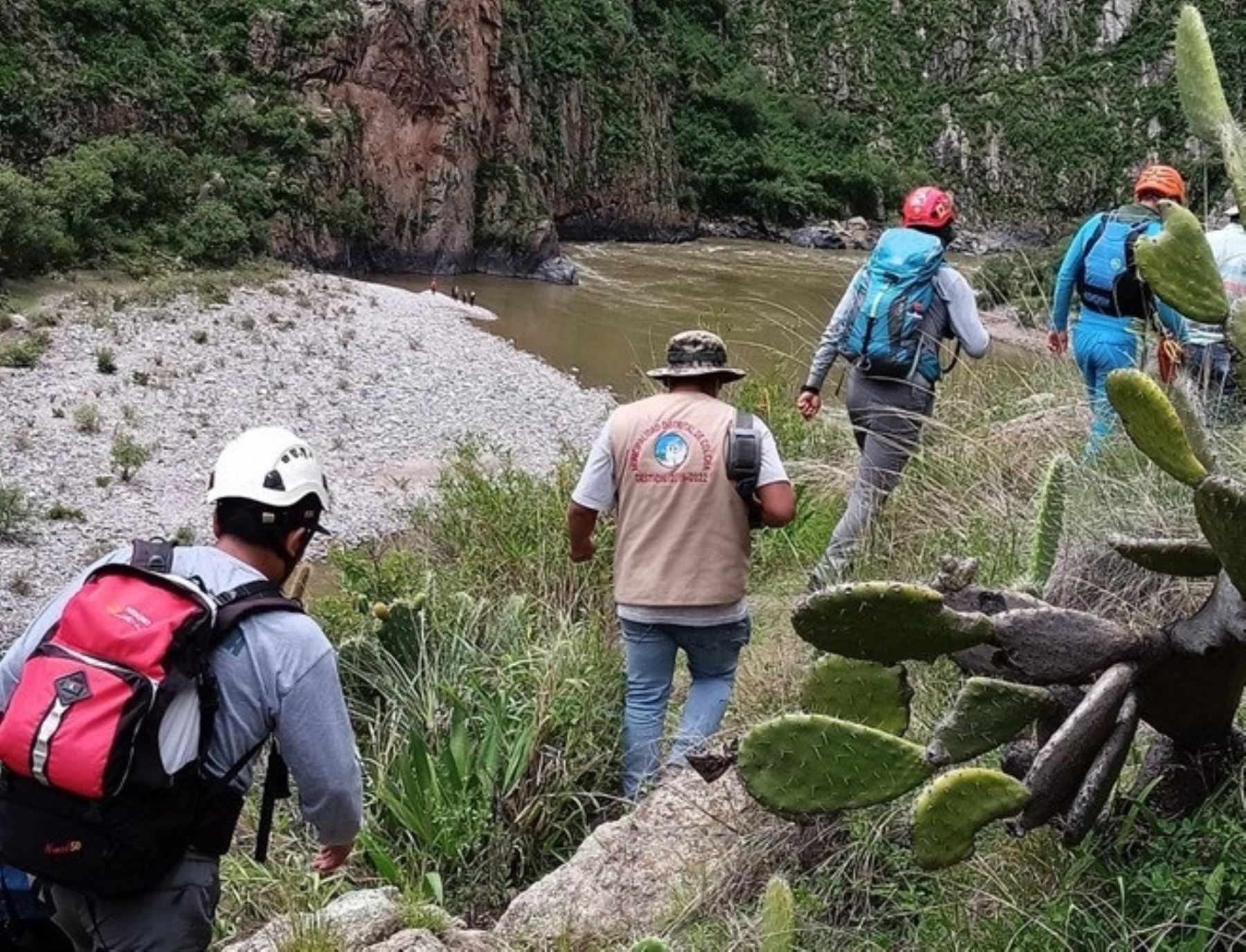 Con ayuda de un dron la Policía Nacional busca a los hermanos desaparecidos en el río Apurímac, en Cusco. ANDINA/Difusión