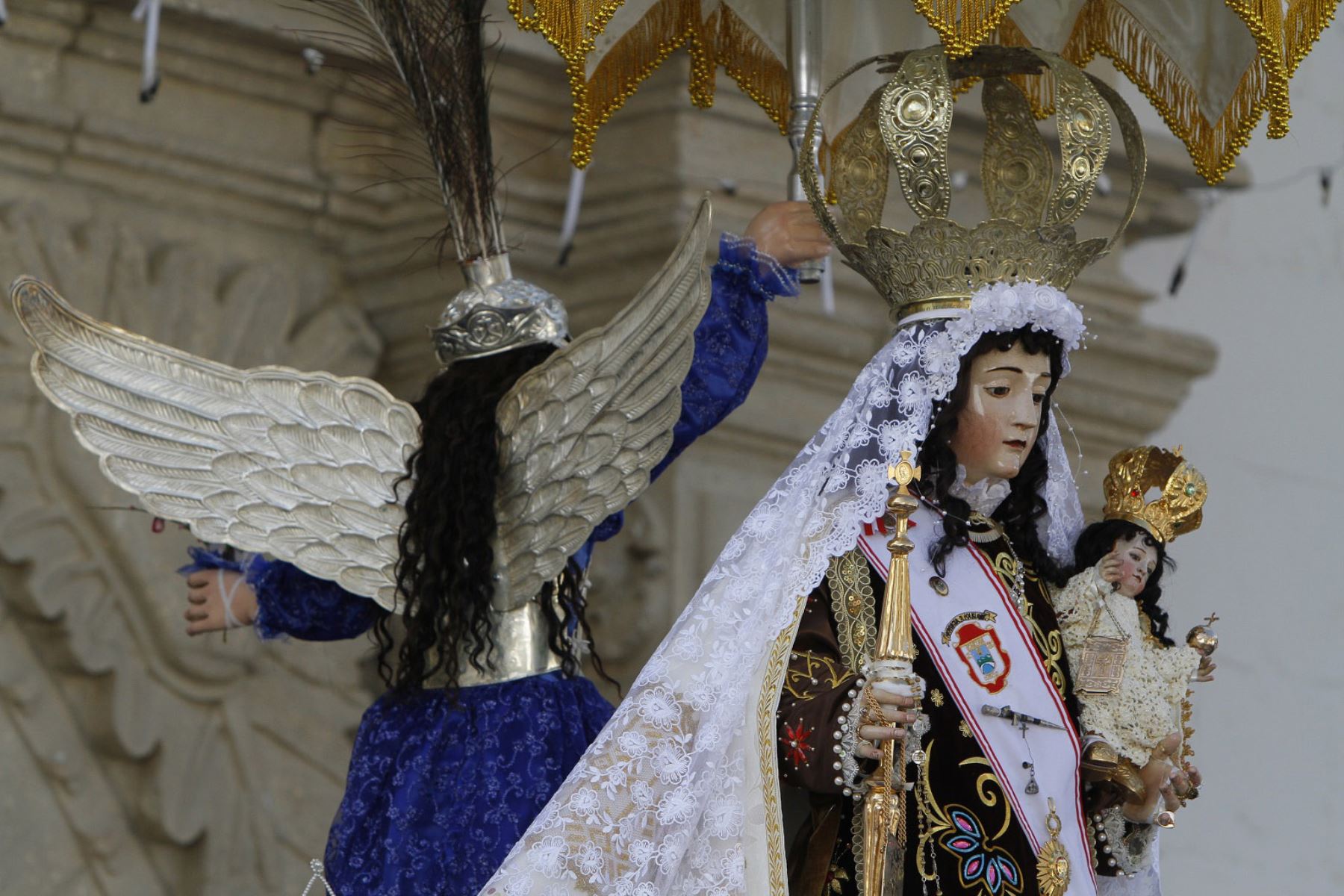 La Virgen del Carmen de Paucartambo (Cusco) fue coronada hace 36 años por san Juan Pablo II. Foto: ANDINA/Percy Hurtado.