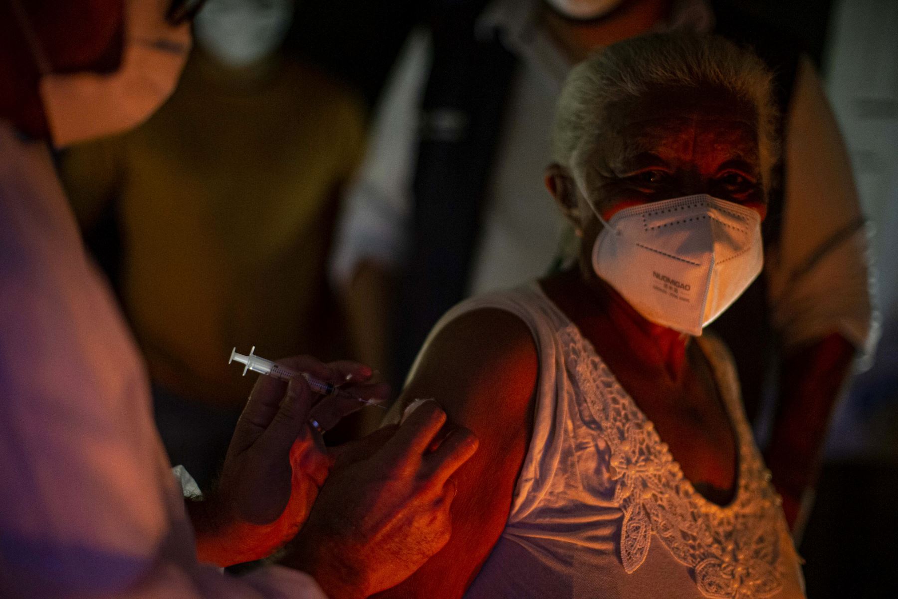 El Gobierno también confirmó que 8.23 millones de personas ya se recuperaron de la covid-19, mientras que 874,993 siguen bajo observación médica. Foto: AFP