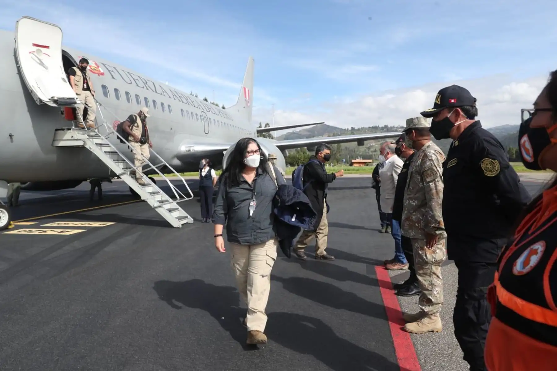Ministra de Defensa, Nuria Esparch llega a Cajamarca con medicinas y 1800 kilos de equipos de protección personal para combatir el covid-19.

Foto: ANDINA/MINDEF
